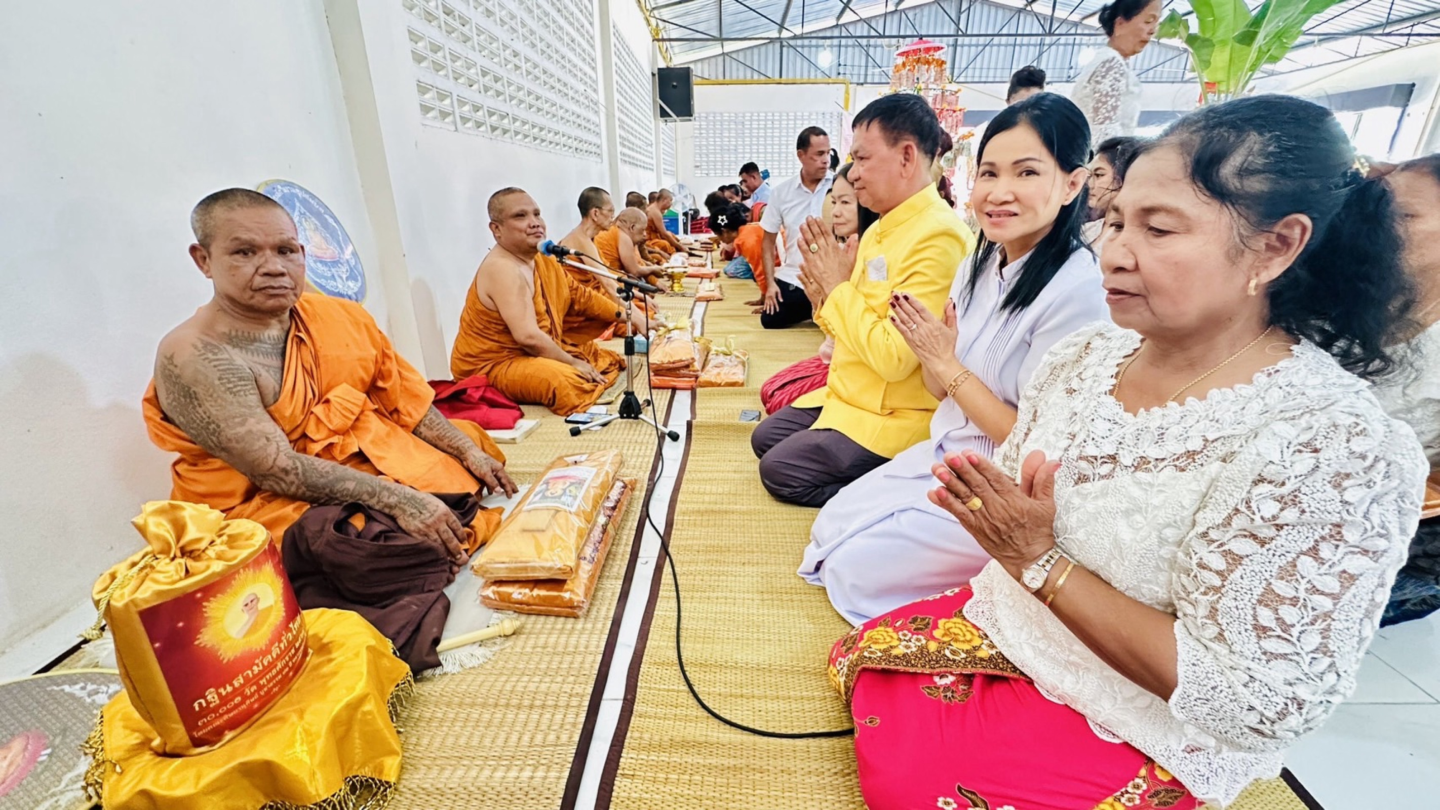 ภาพร่วมพิธีกรรมสำนักสงฆ์บ้านราษฎร์ประสานจิต