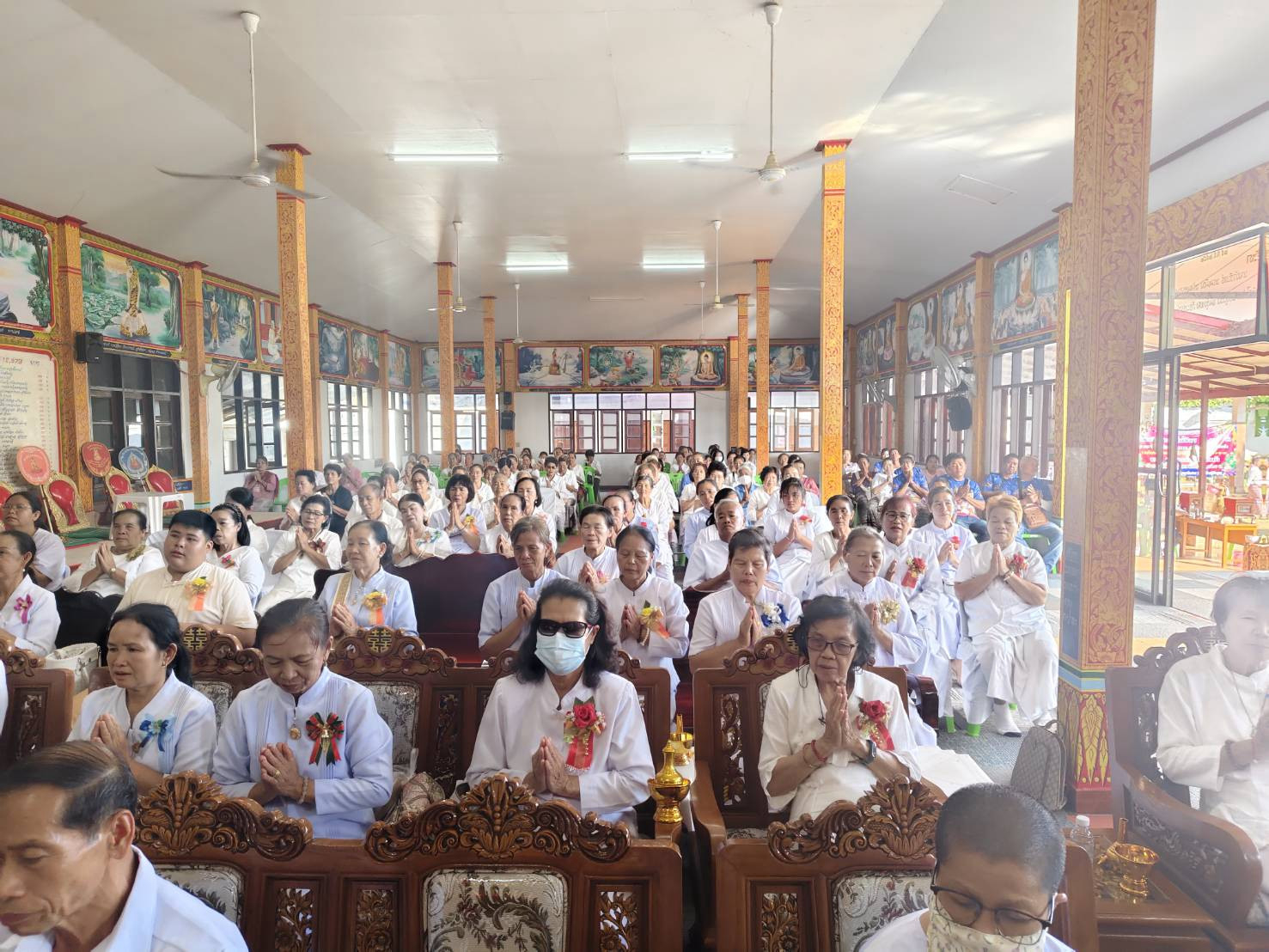 ภาพร่วมพิธีกรรมวัดแม่คำหนองบัว