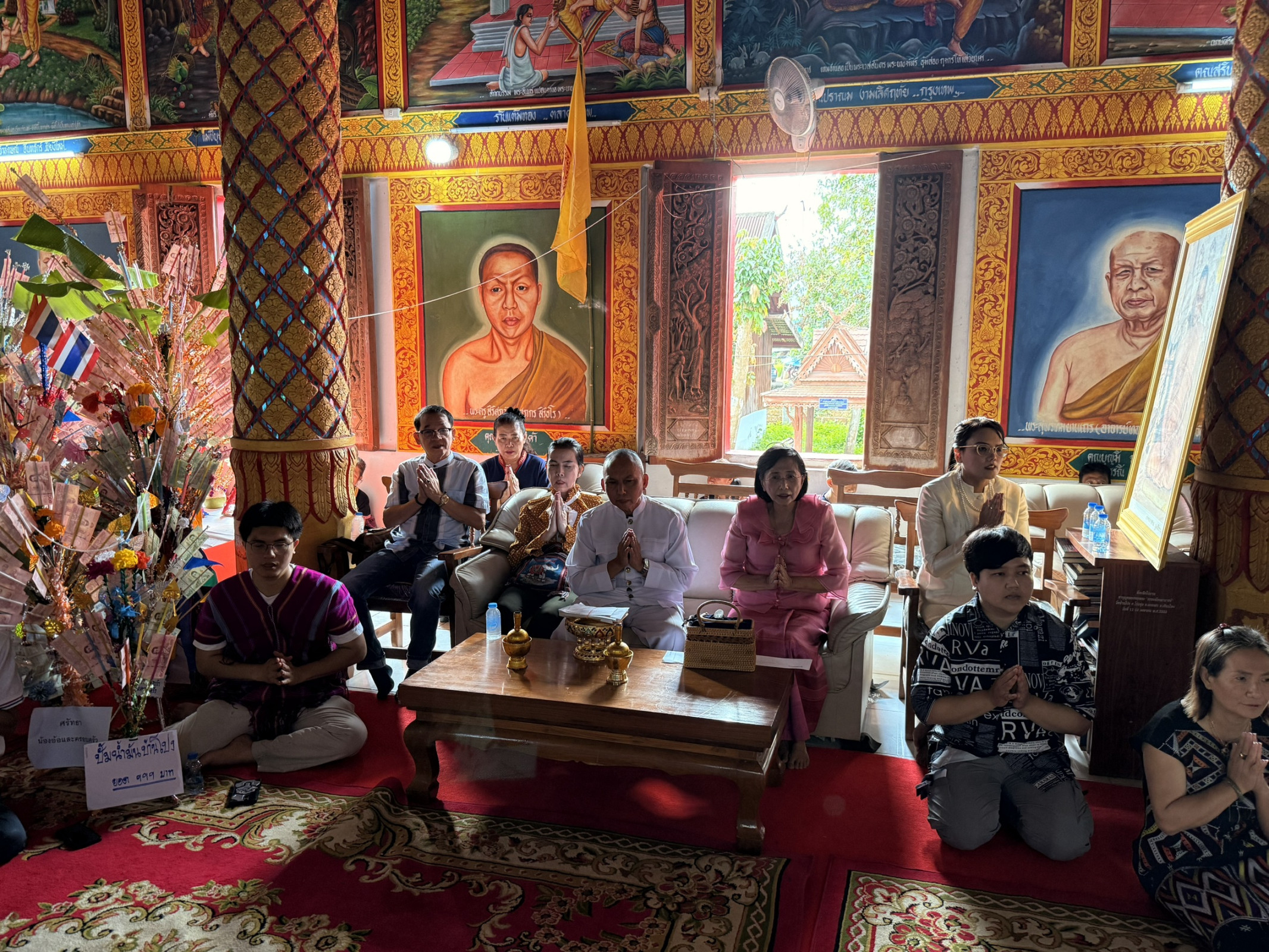 ภาพร่วมพิธีกรรมวัดบ้านโปง