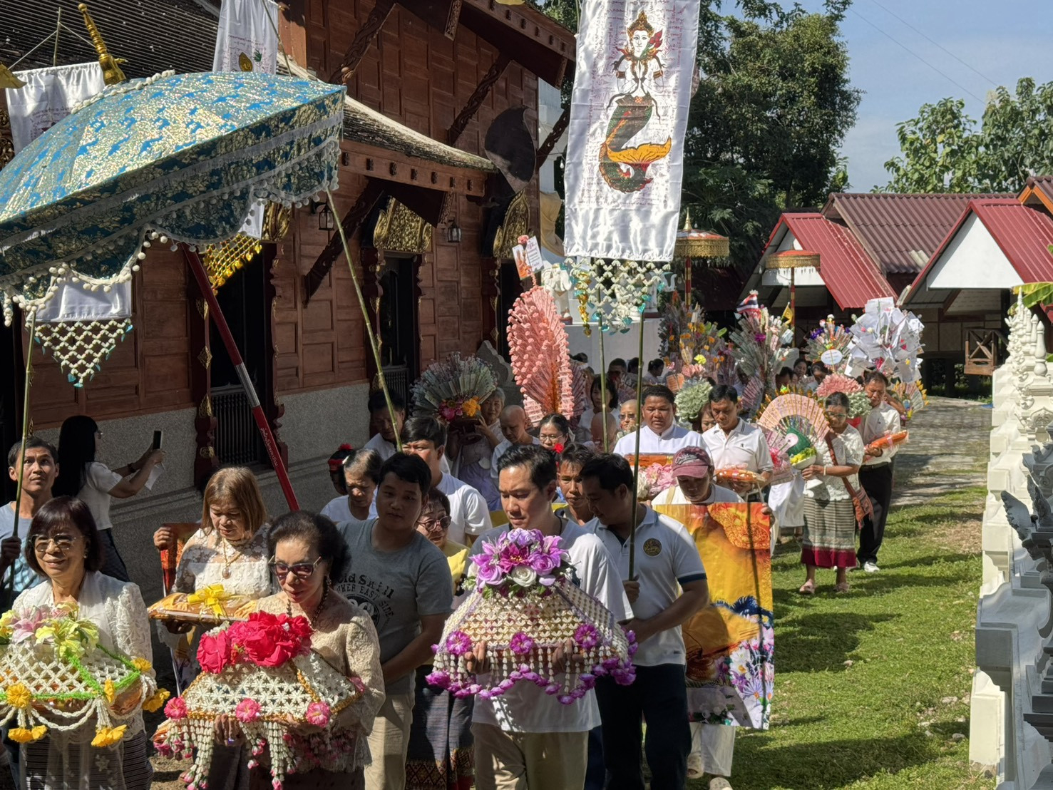 ภาพร่วมพิธีกรรมวัดโมกขวนาราม