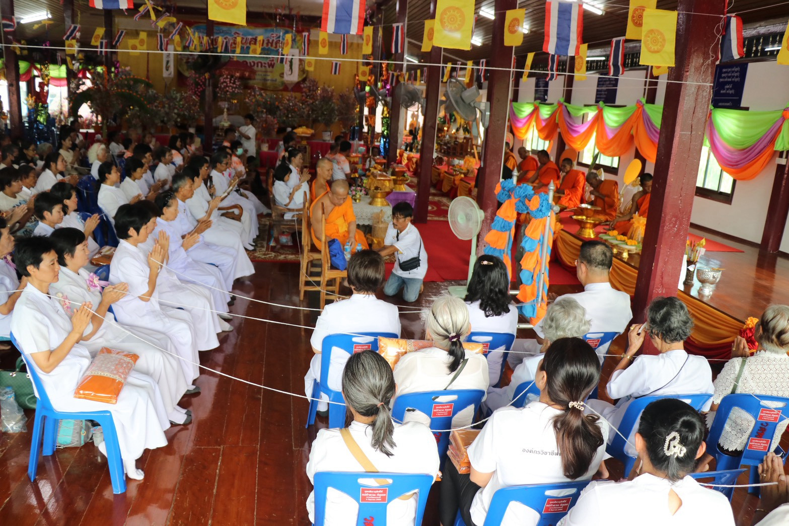 ภาพร่วมพิธีกรรมวัดดงกะพี้