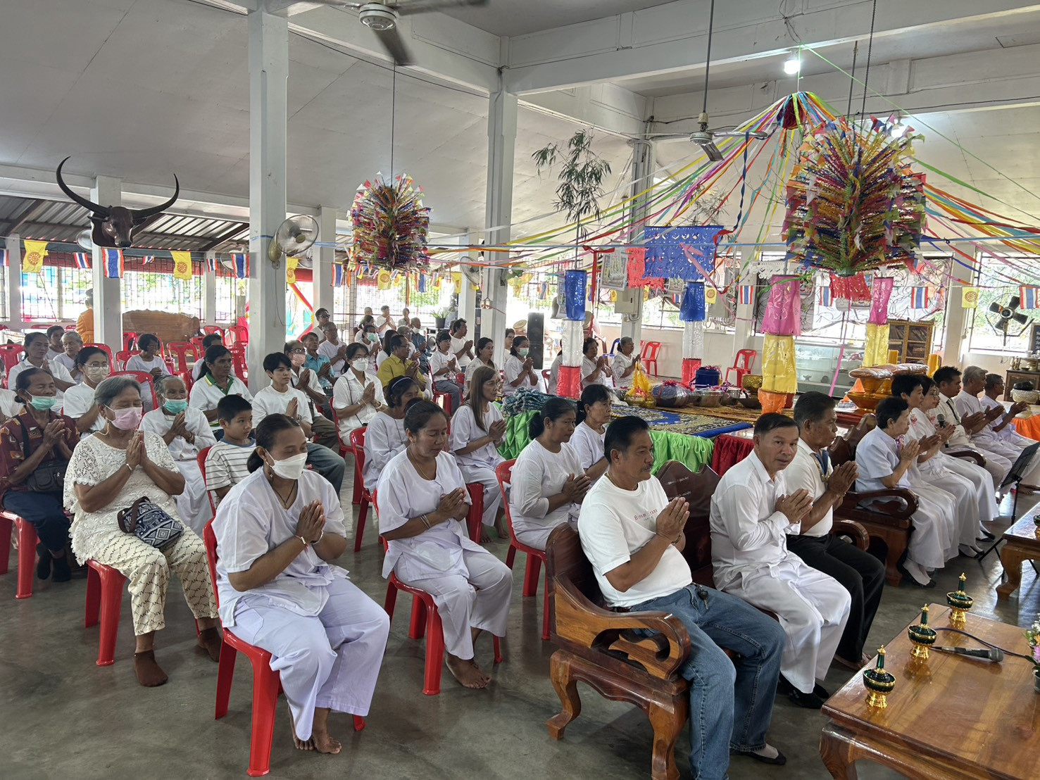 ภาพร่วมพิธีกรรมวัดสระนางสรง