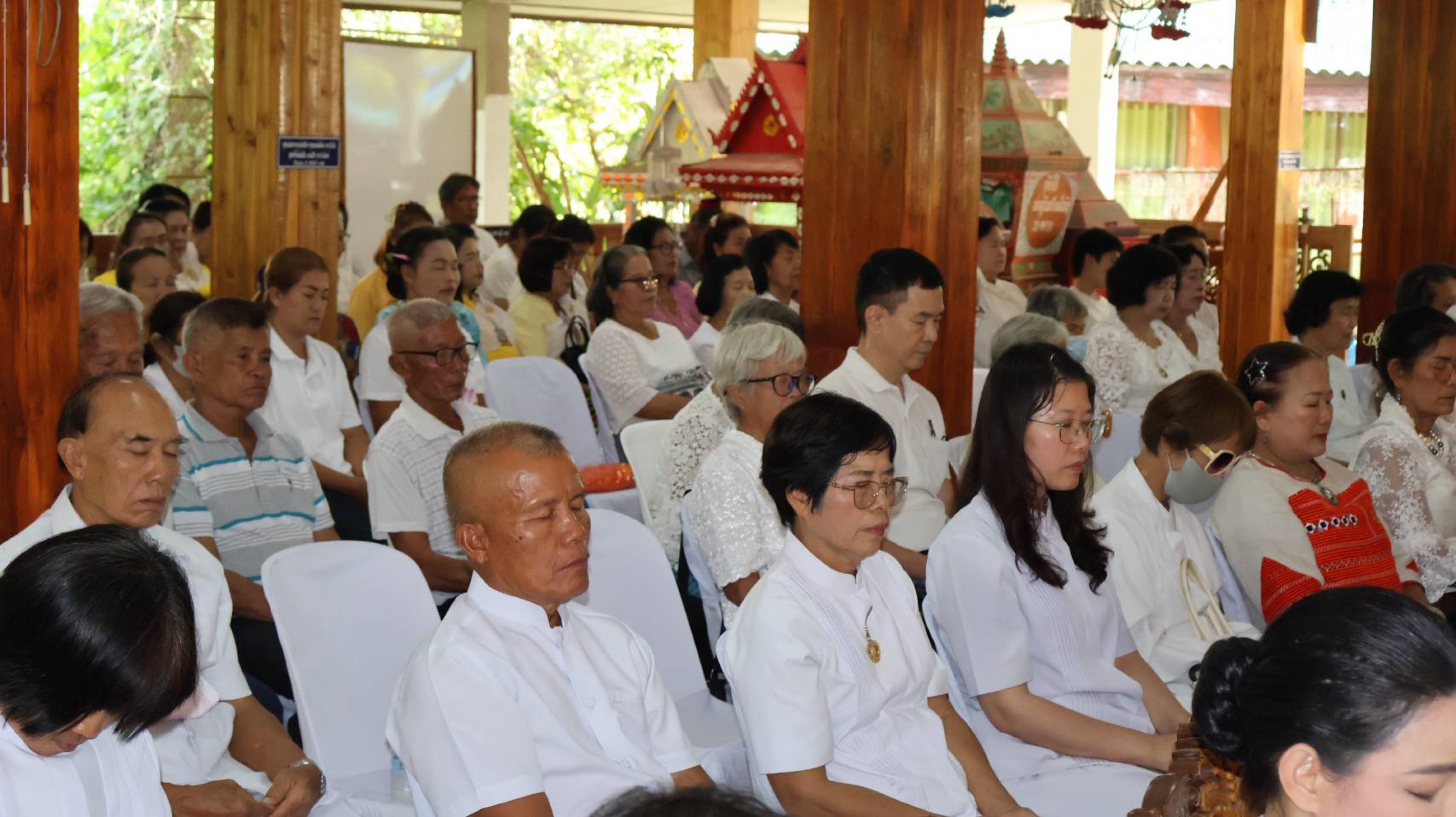 ภาพร่วมพิธีกรรมวัดวังหงษ์เหนือ
