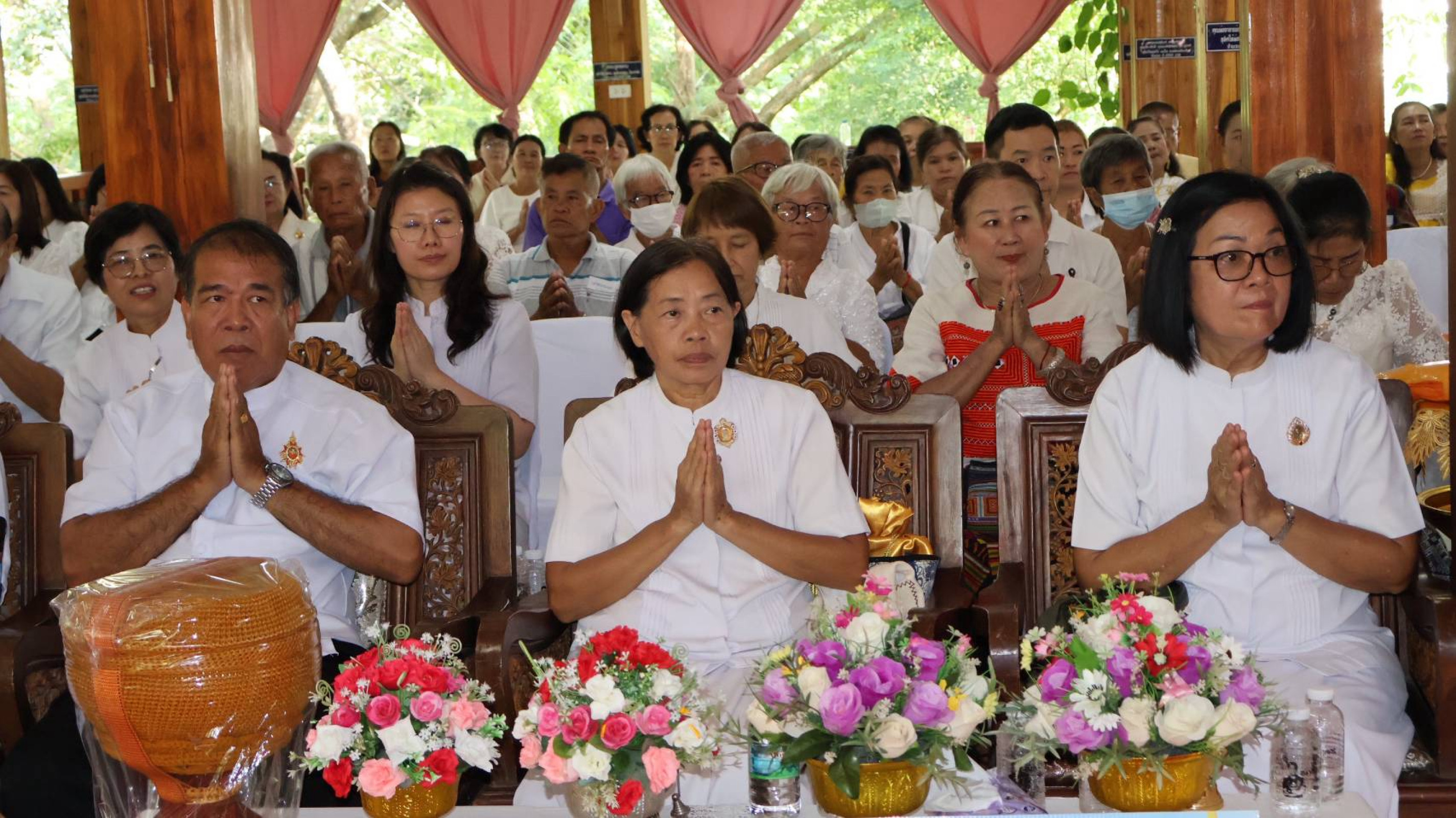ภาพร่วมพิธีกรรมวัดวังหงษ์เหนือ