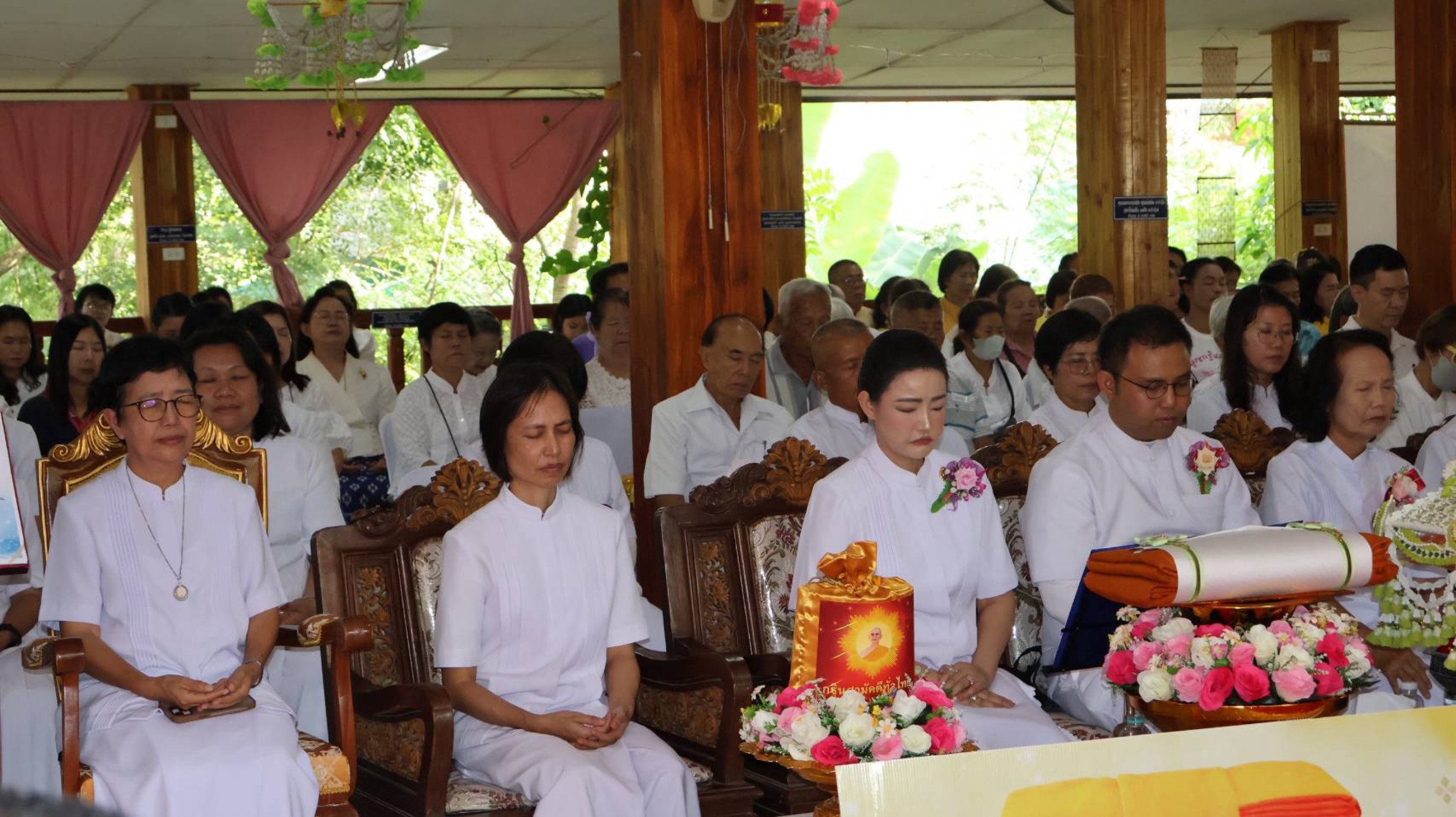 ภาพร่วมพิธีกรรมวัดวังหงษ์เหนือ