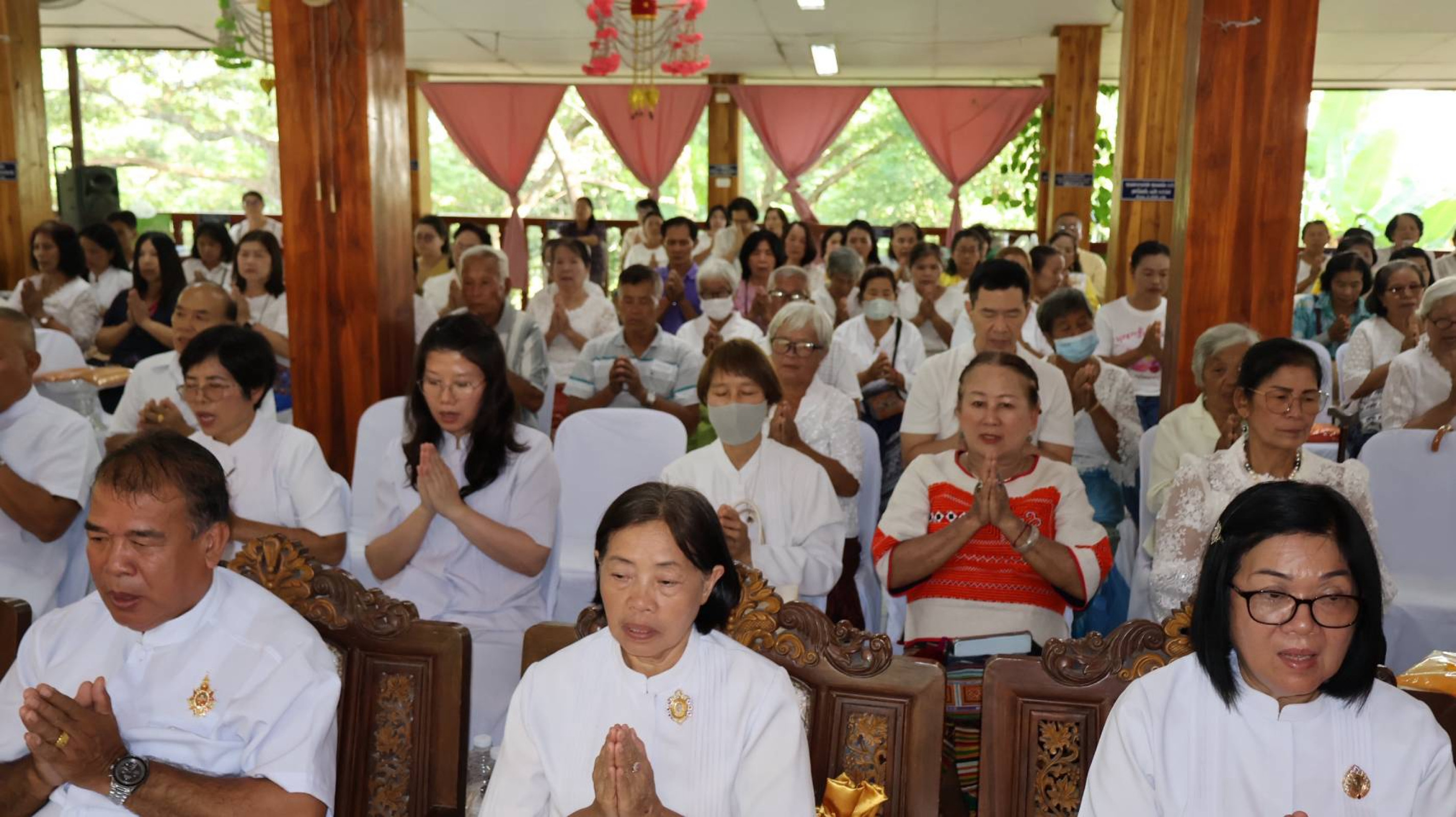 ภาพร่วมพิธีกรรมวัดวังหงษ์เหนือ