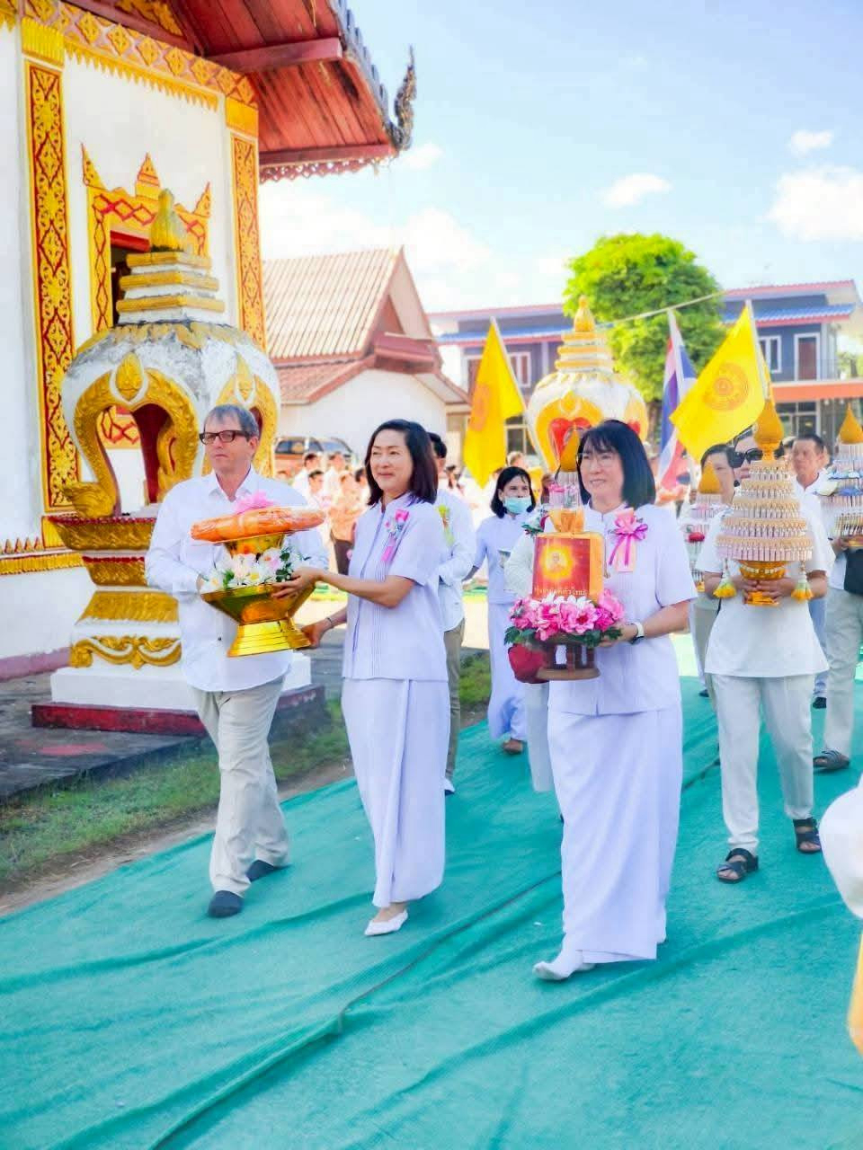 ภาพร่วมขบวนกฐินวัดศิลาลาด