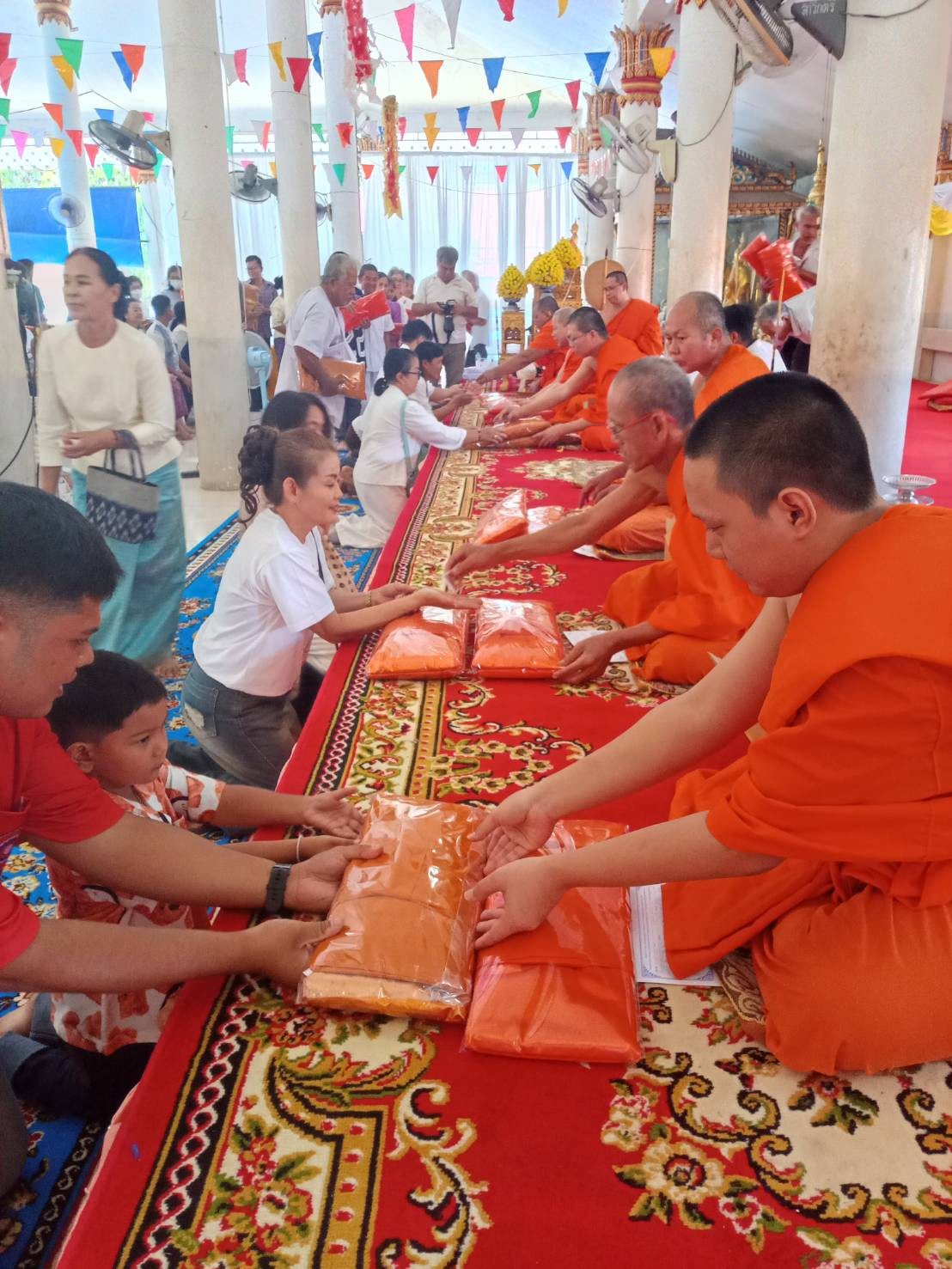 ภาพร่วมพิธีกรรมวัดเทพสิทธิการาม