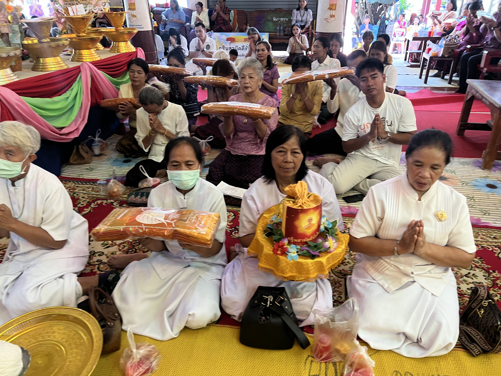 ภาพร่วมพิธีกรรมวัดเกตุวราราม