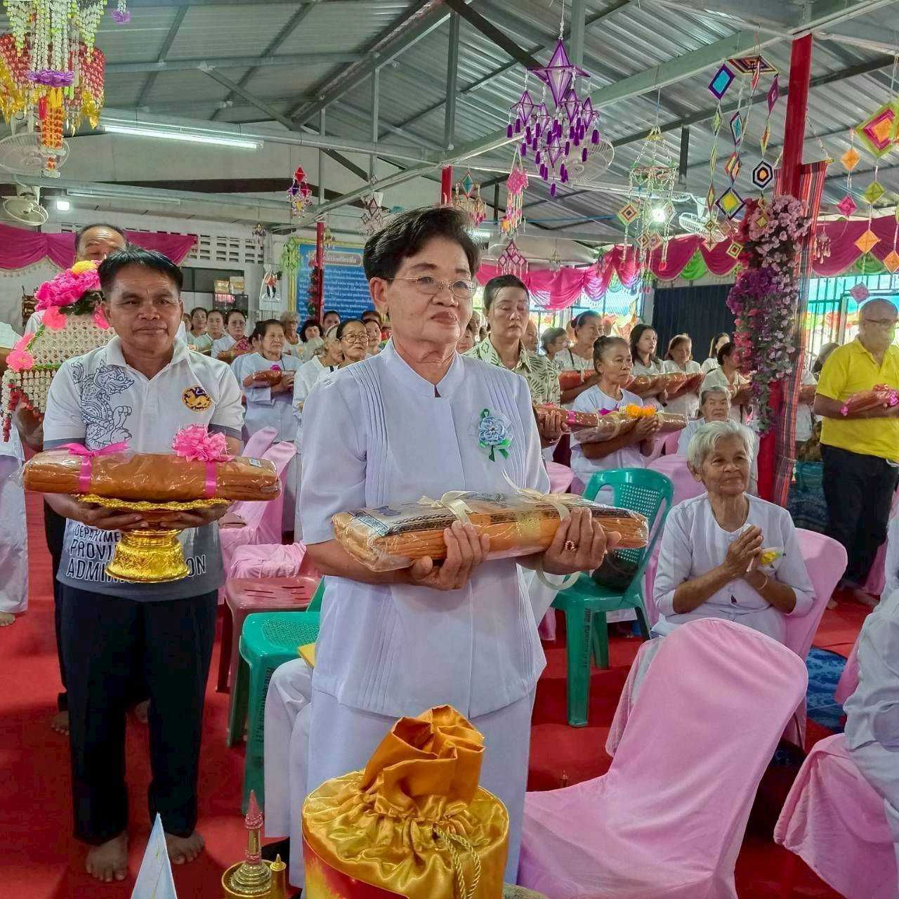 ภาพร่วมพิธีกรรมวัดศรีชมชื่น