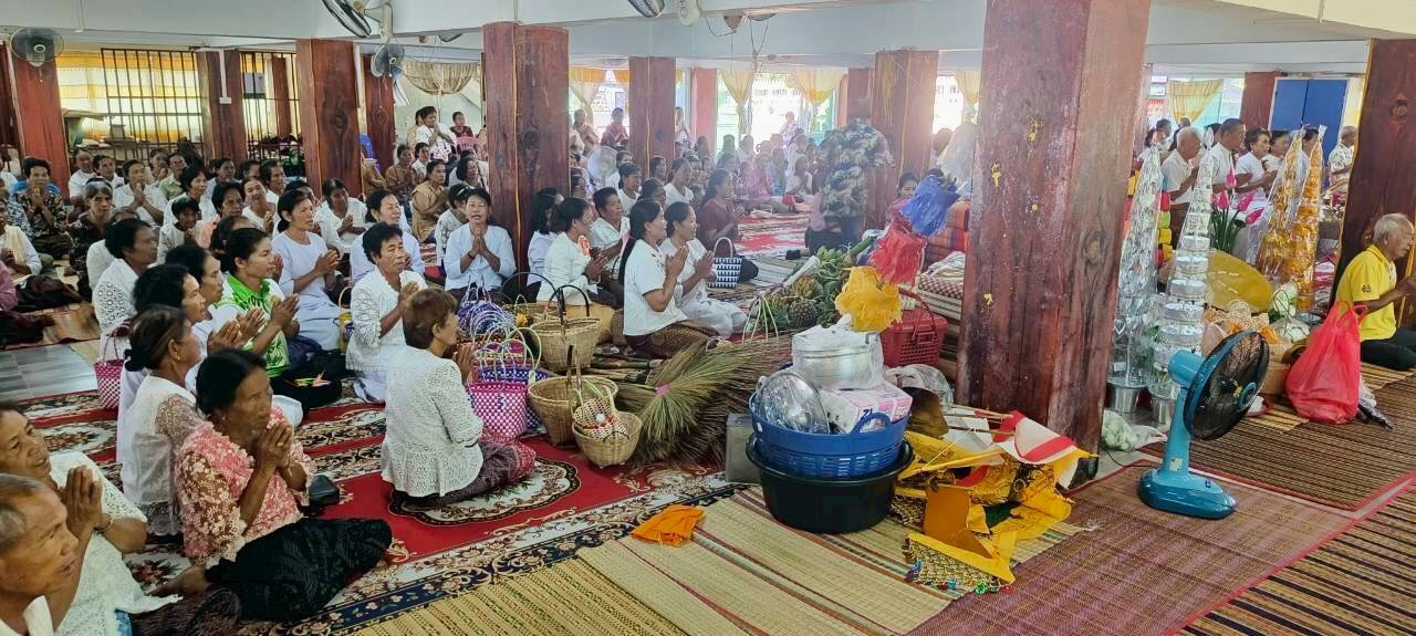 ภาพร่วมพิธีกรรมวัดโพธิ์ชัย