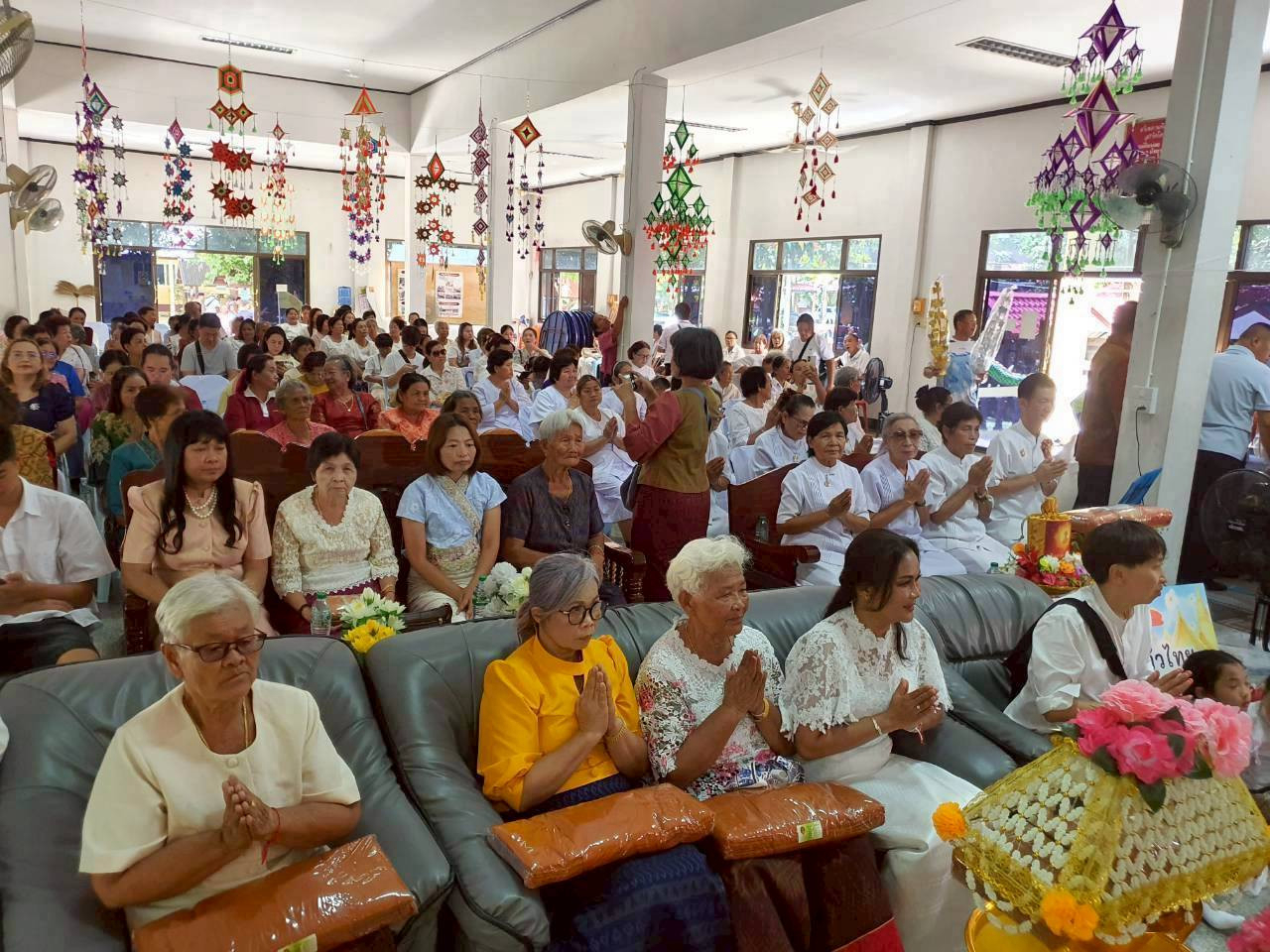 ภาพร่วมพิธีกรรมวัดถาวรนิมิตร