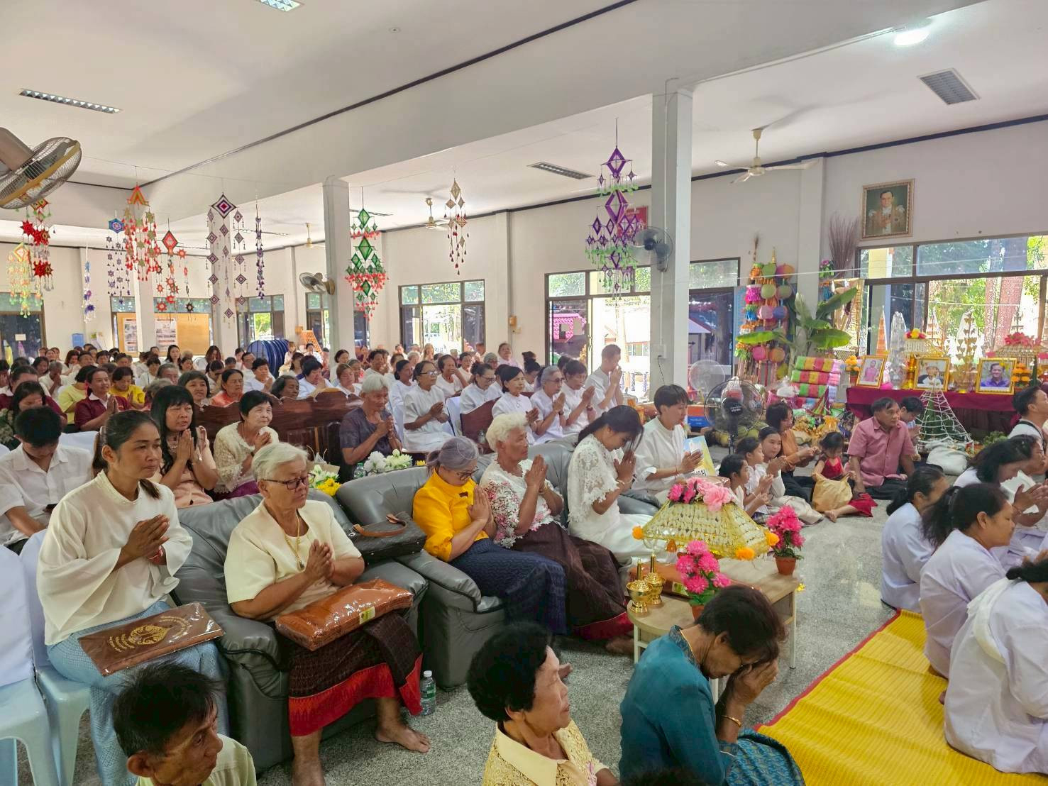 ภาพร่วมพิธีกรรมวัดถาวรนิมิตร