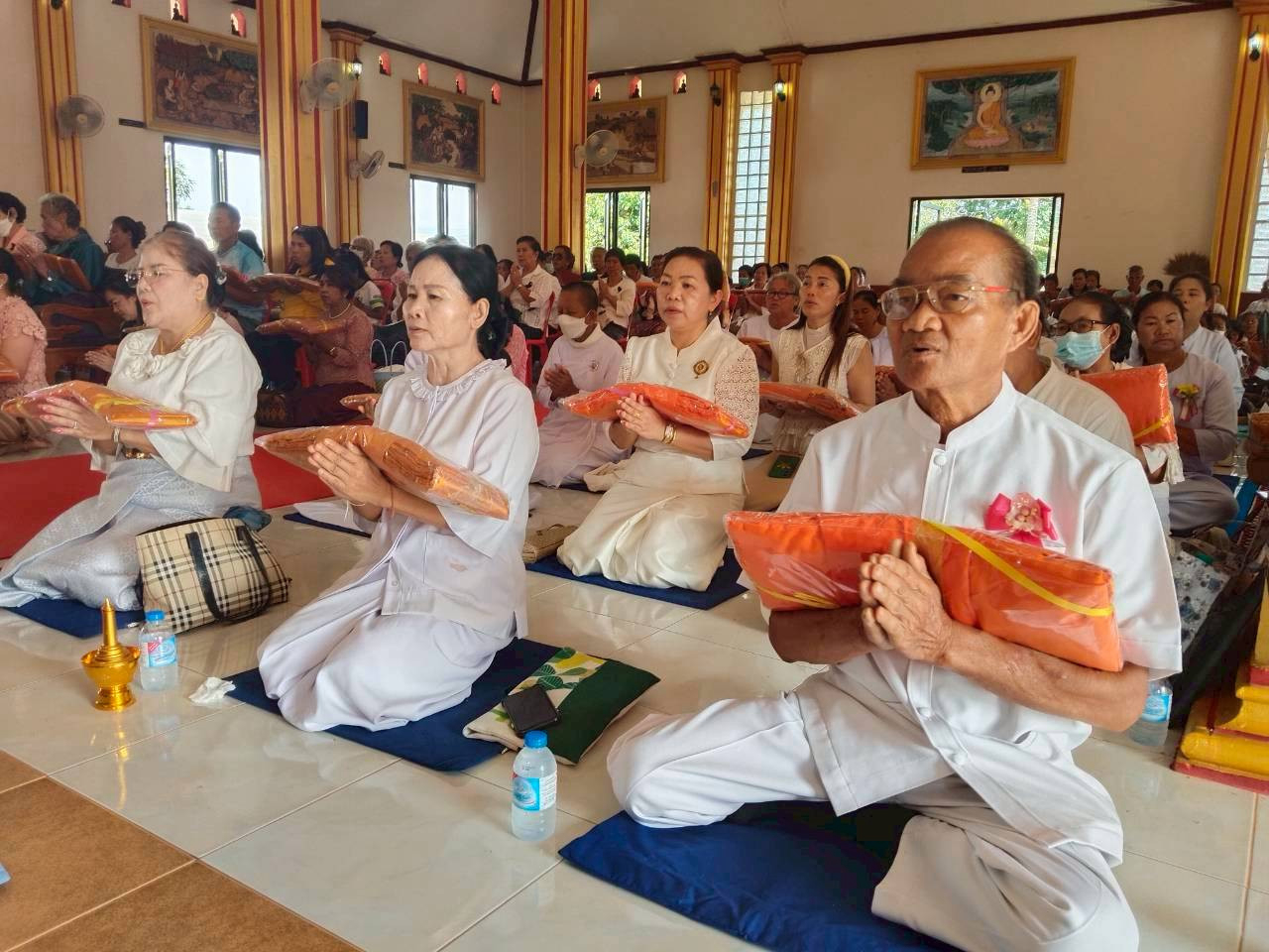 ภาพร่วมพิธีกรรมวัดศรีสวาท