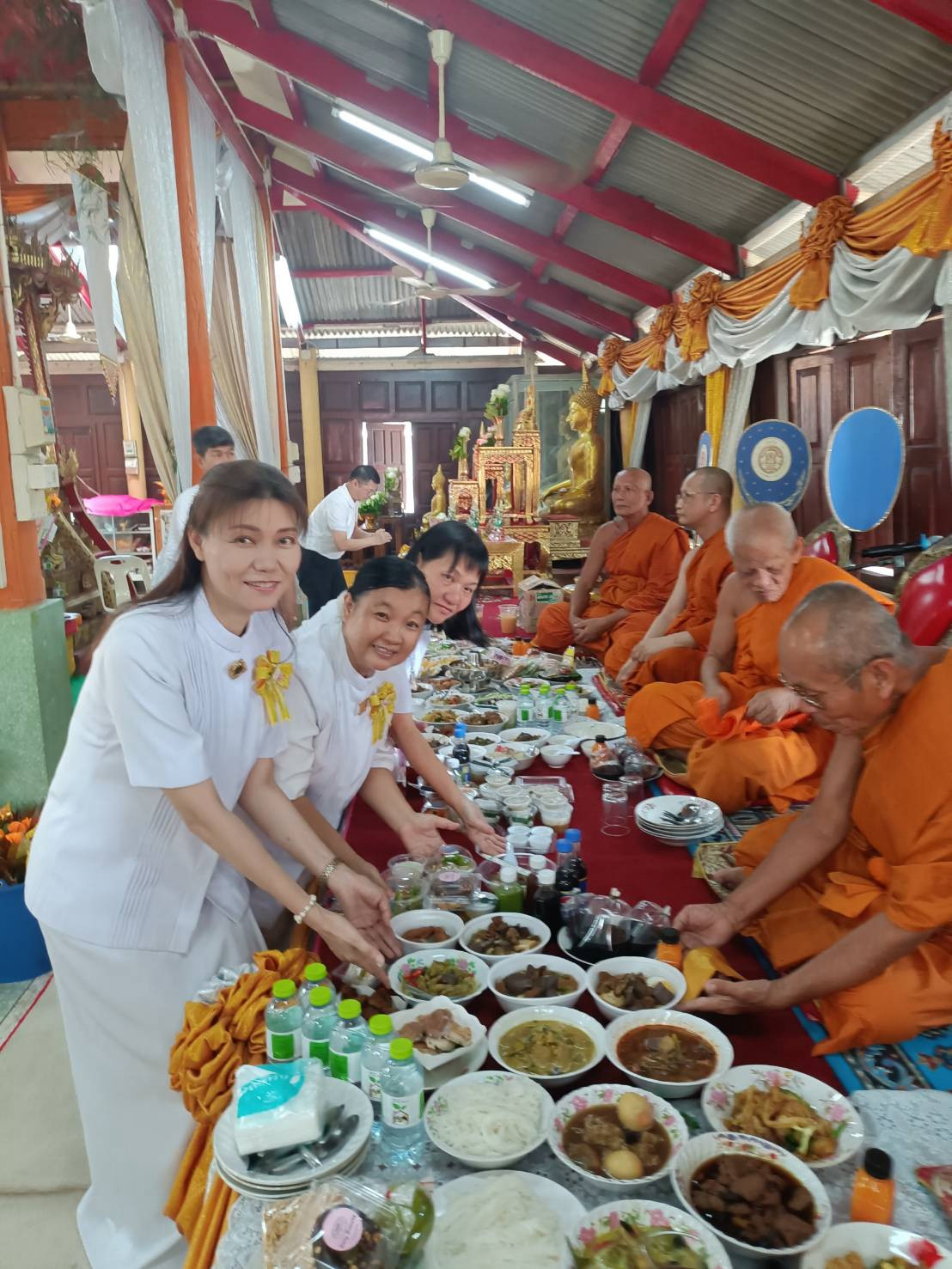 ภาพร่วมพิธีกรรมวัดวัง