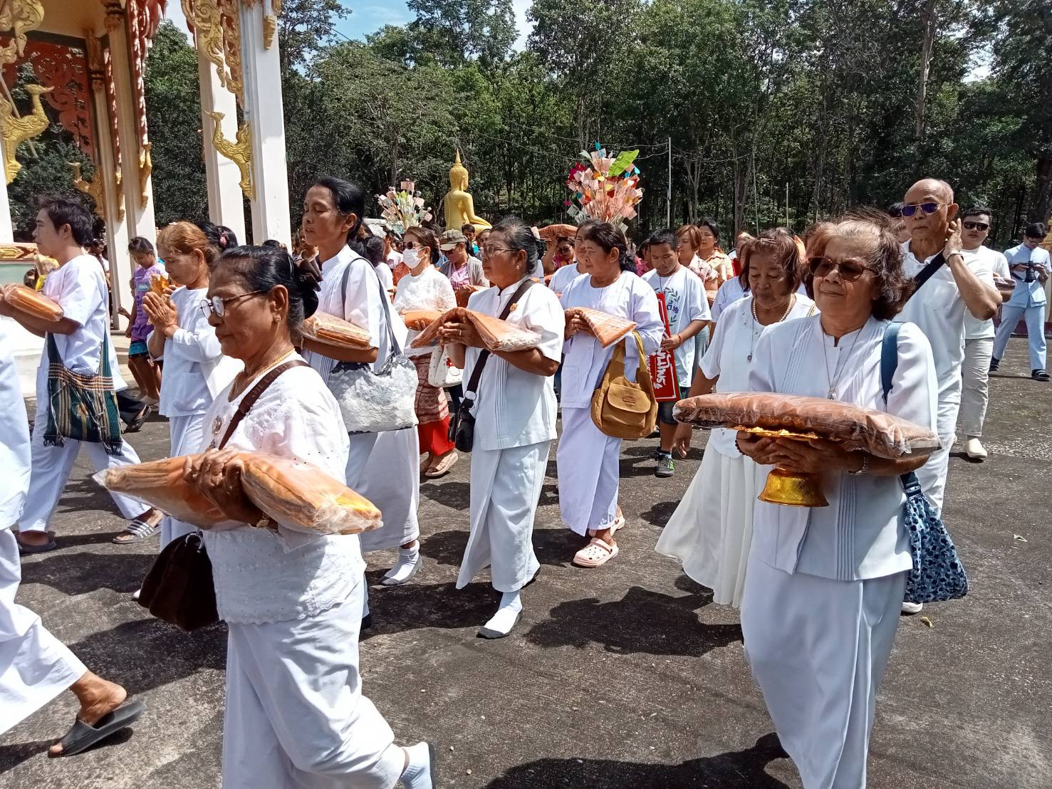 ภาพร่วมขบวนกฐินวัดไพรงาม