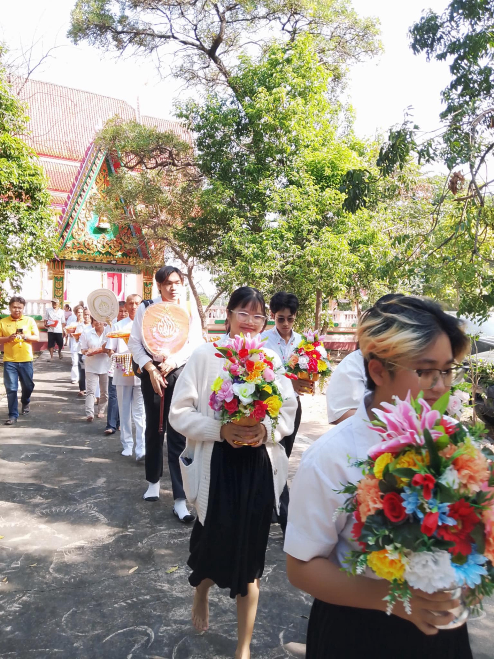 ภาพร่วมพิธีกรรมวัดศรีบัวทอง