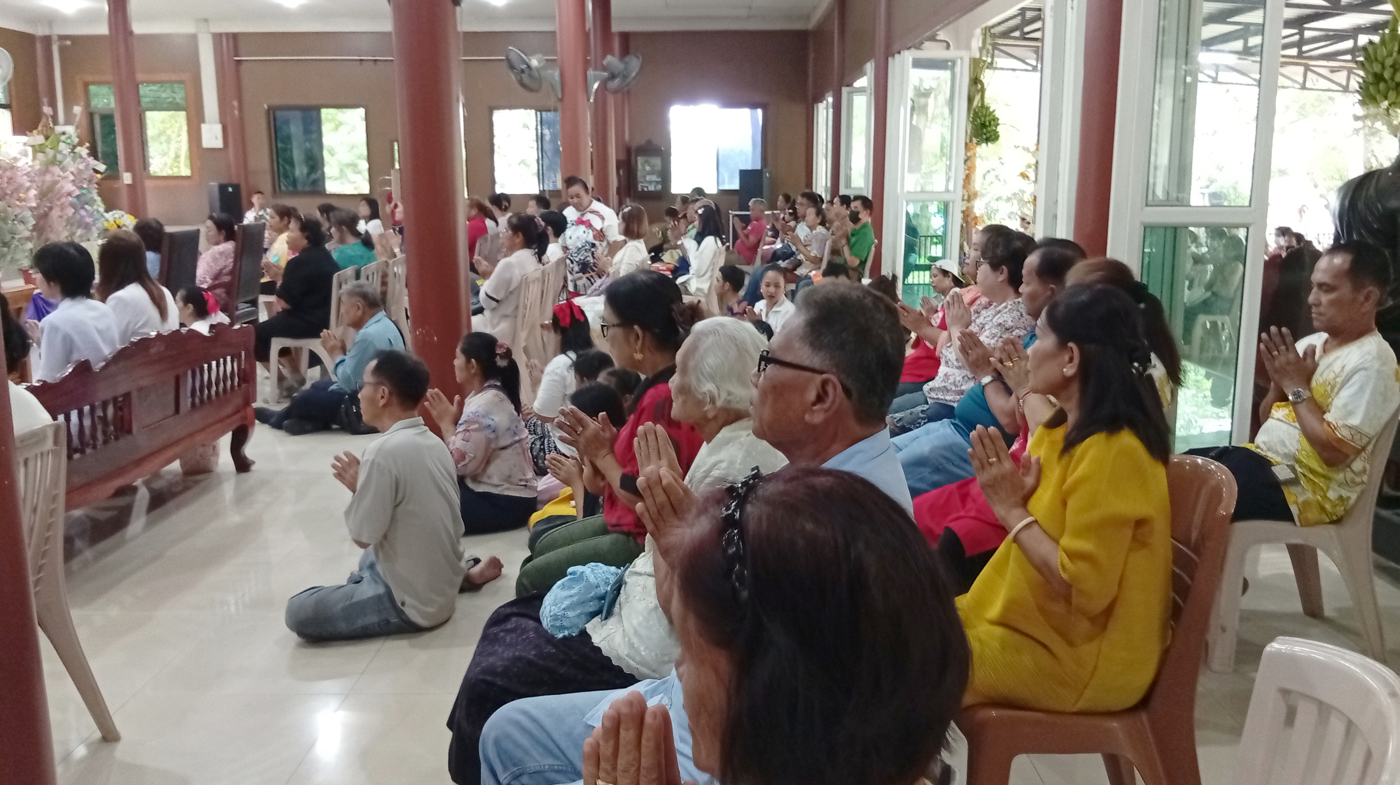 ภาพร่วมพิธีกรรมวัดเขาโจด