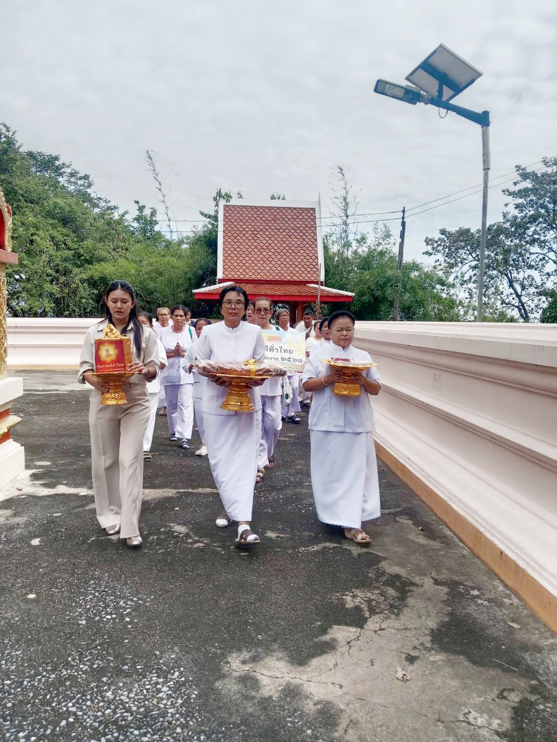 ภาพร่วมขบวนกฐินวัดเขาใหญ่