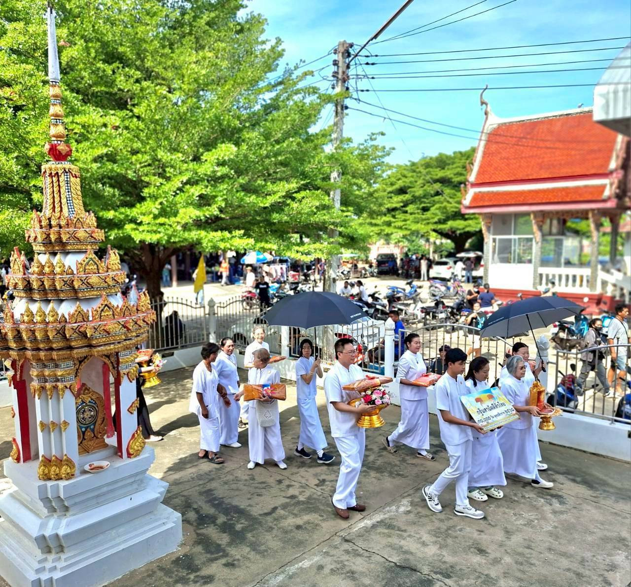 ภาพร่วมพิธีกรรมวัดโพธิ์เจริญ