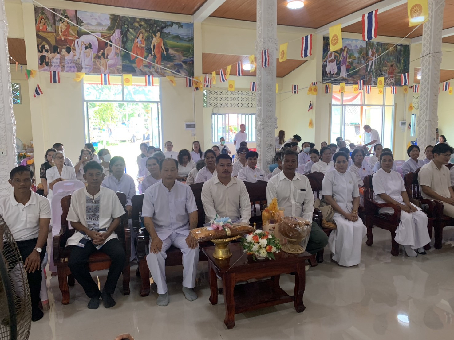 ภาพร่วมพิธีกรรมวัดวังทอง