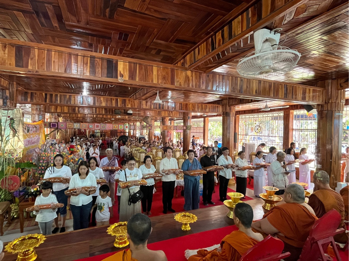 ภาพร่วมพิธีกรรมวัดนายมวนาราม