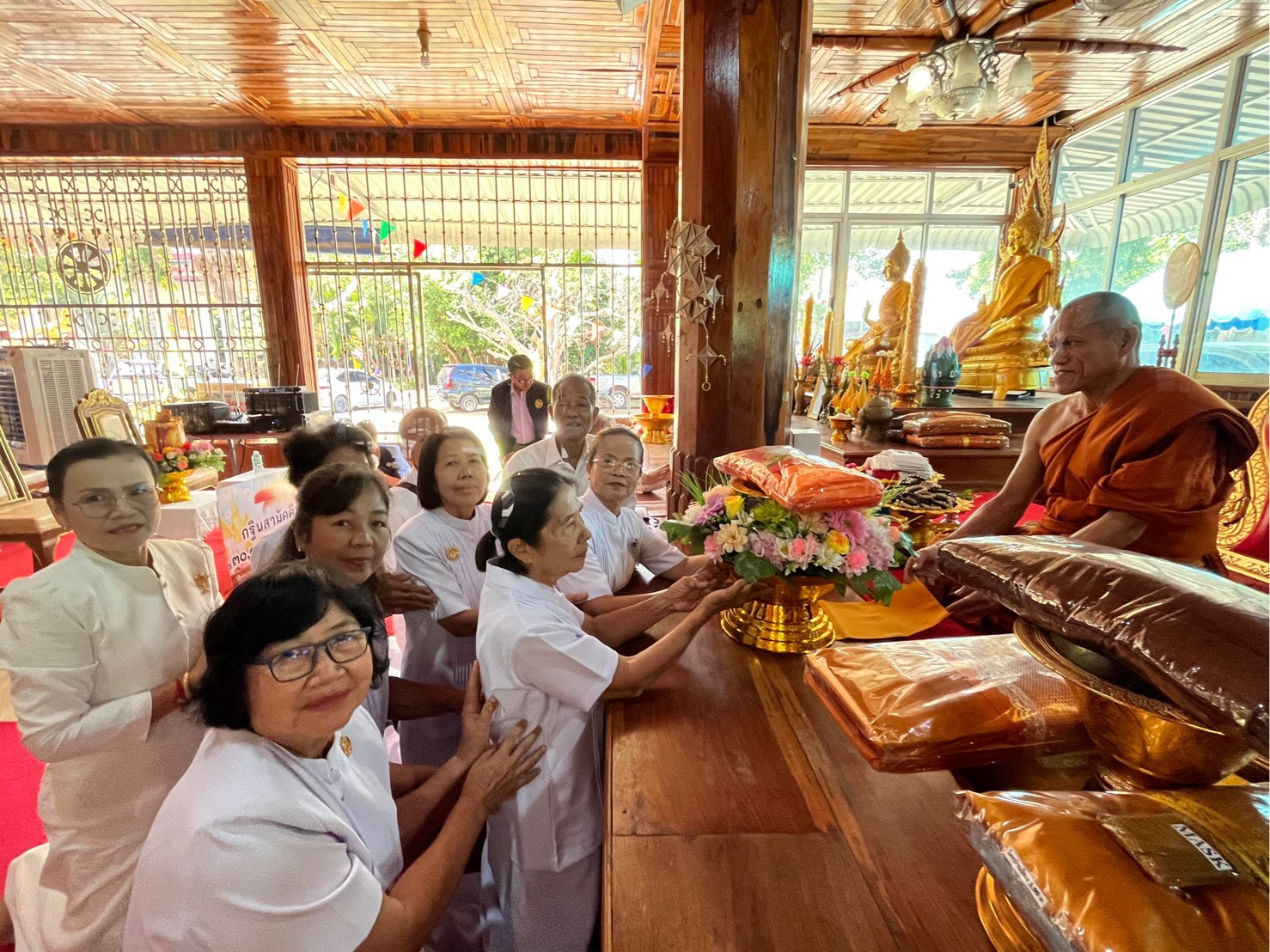 ภาพร่วมพิธีกรรมวัดนายมวนาราม