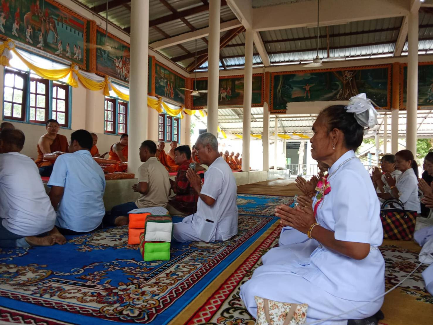 ภาพกล่าวคำถวายกฐินวัดโพนดินแดง