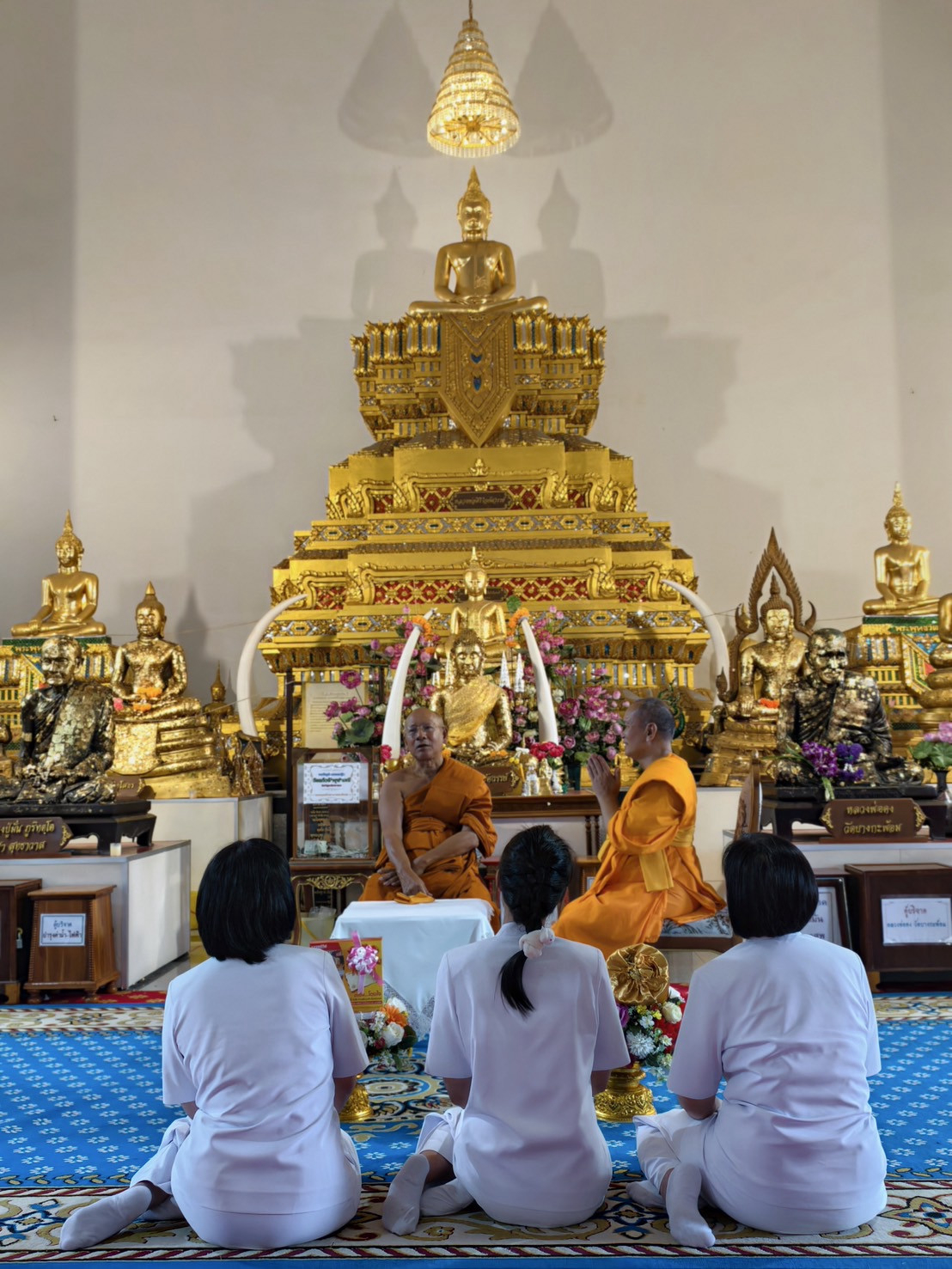 ภาพร่วมพิธีกรรมวัดแก้วฟ้าจุฬามณี