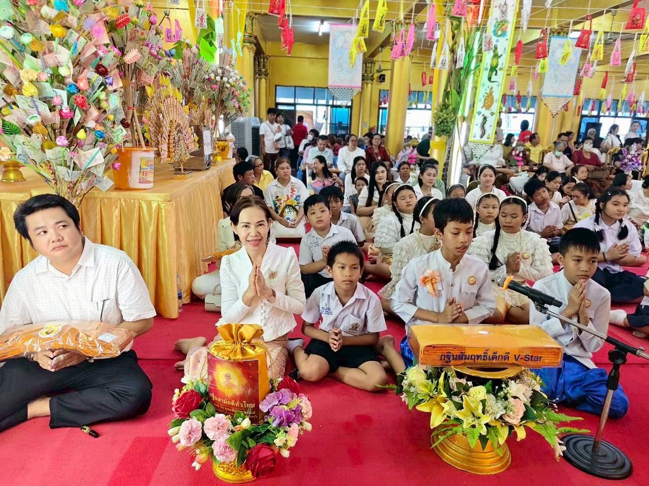 ภาพร่วมพิธีกรรมวัดบึงบัว