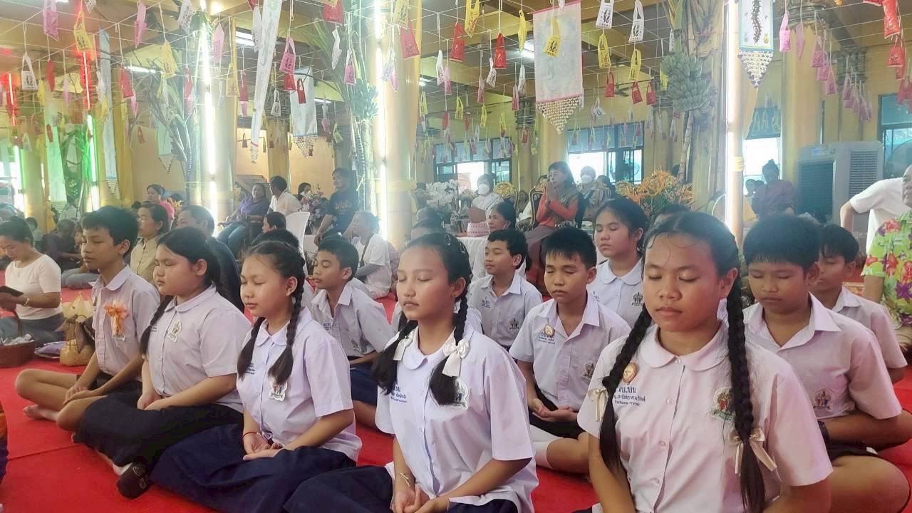 ภาพร่วมพิธีกรรมวัดบึงบัว