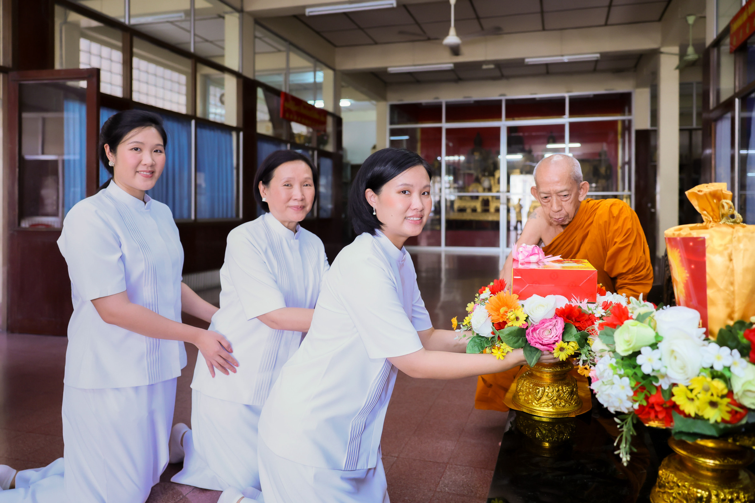 ภาพกล่าวคำถวายกฐินวัดพลับพลาชัย