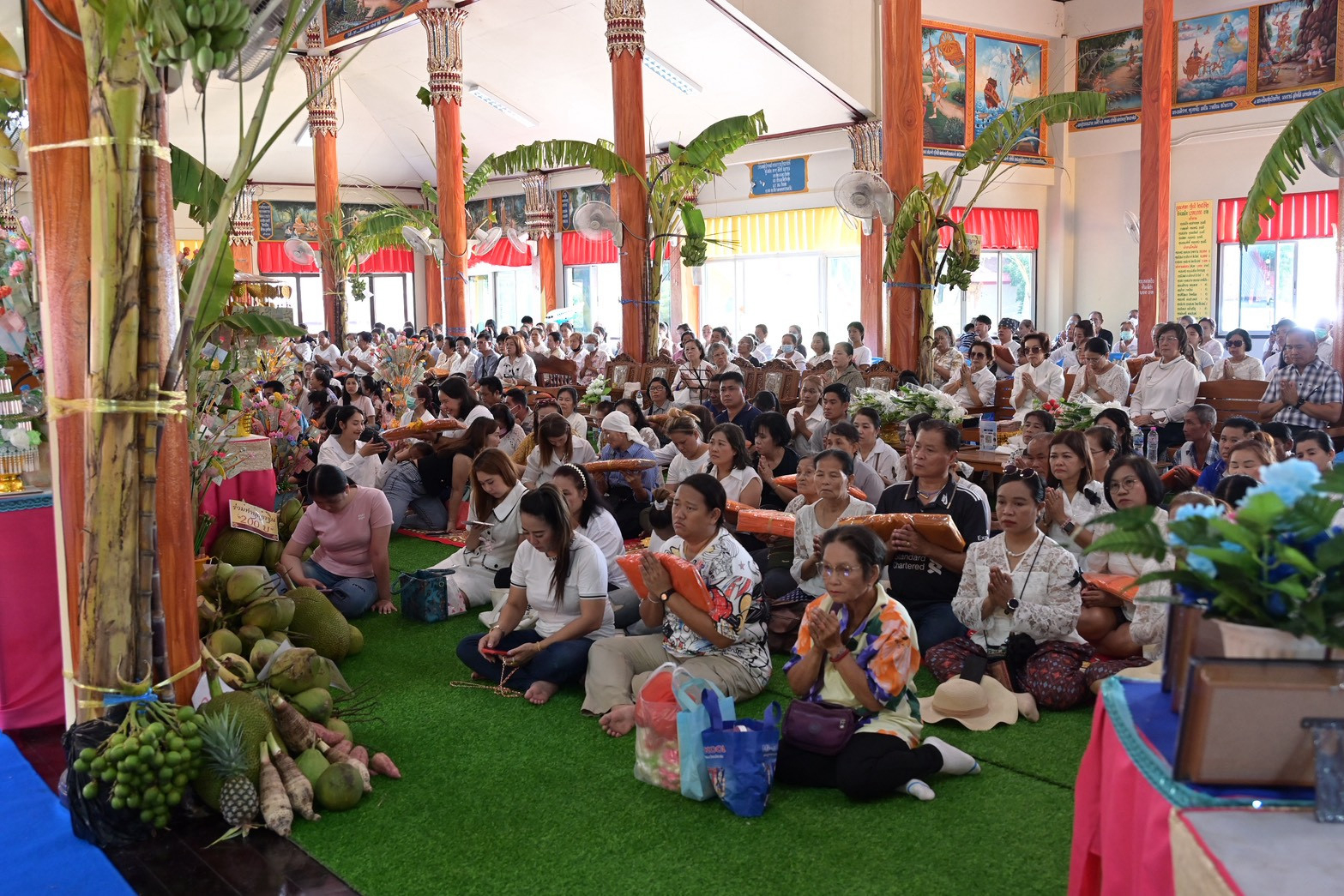 ภาพร่วมพิธีกรรมวัดทองจันทริการาม