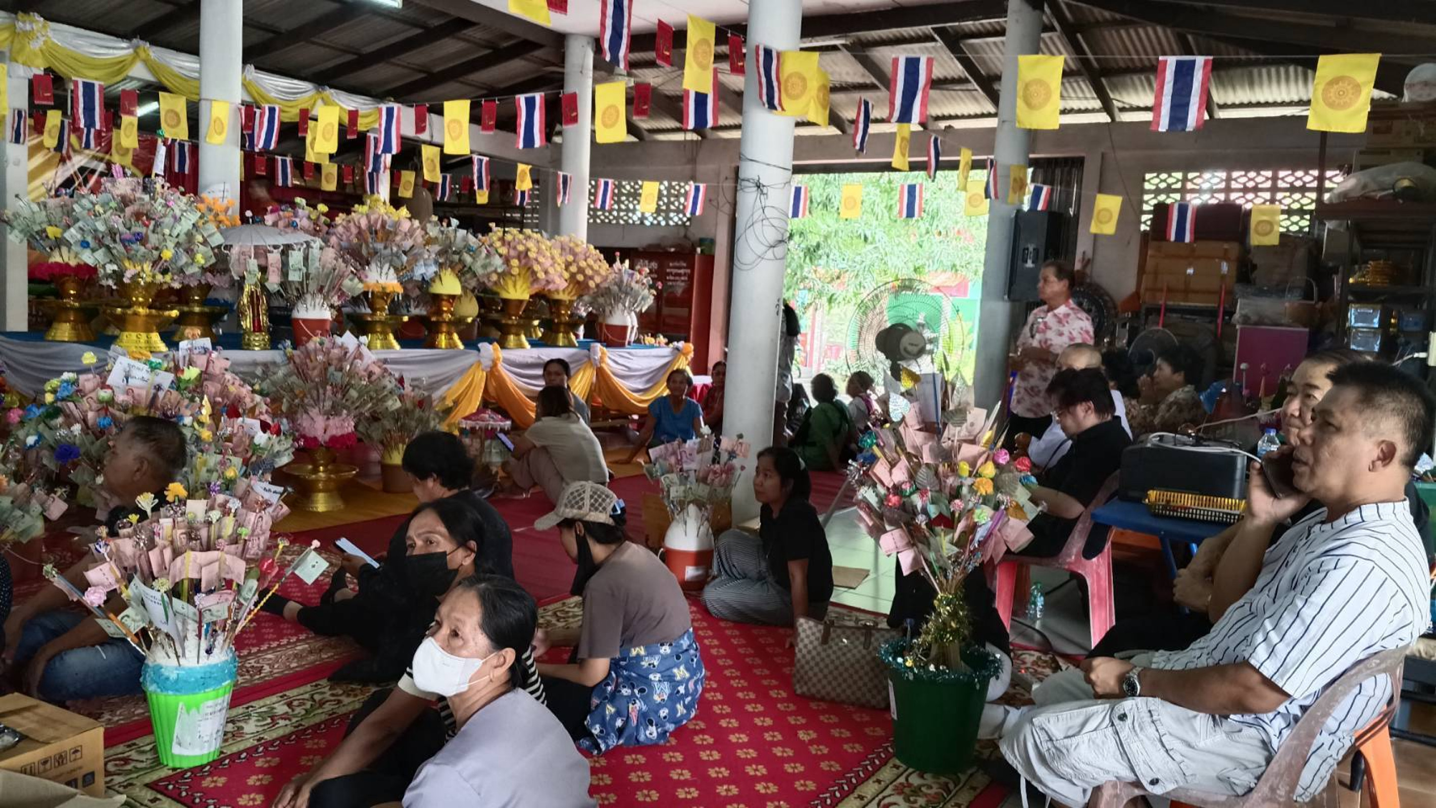 ภาพร่วมพิธีกรรมวัดหนองยายอ่วม