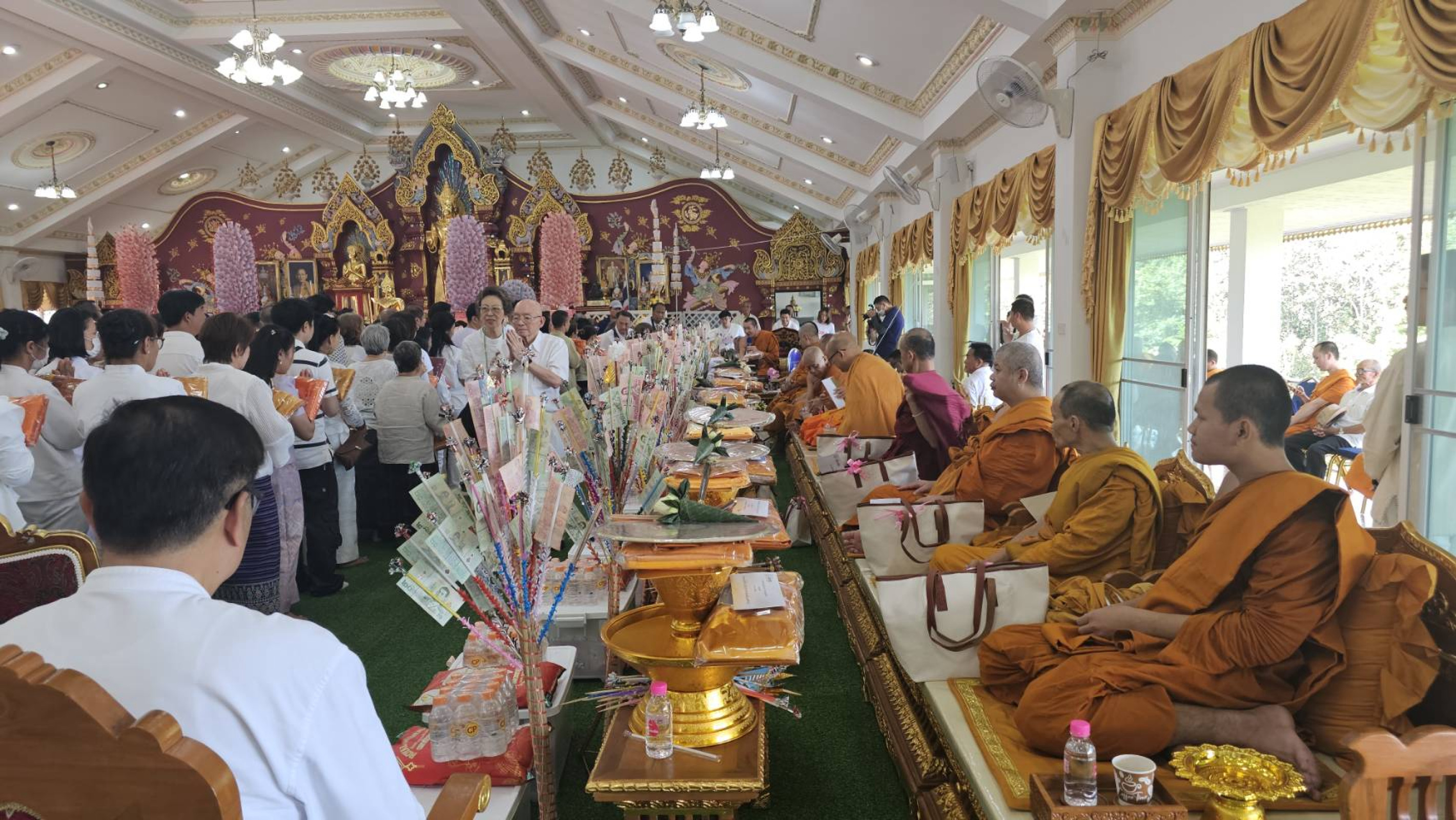 ภาพร่วมพิธีกรรมวัดพระธาตุดอยเวียงชัยมงคล