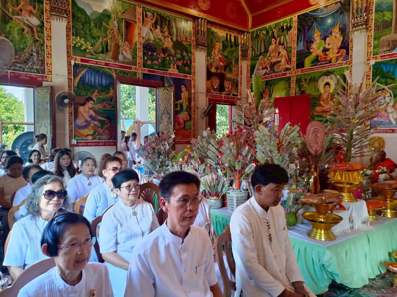 ภาพร่วมพิธีกรรมวัดหาดลี่