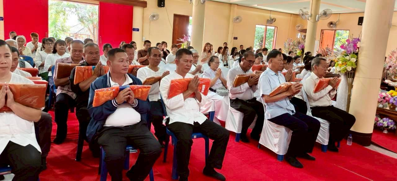 ภาพร่วมพิธีกรรมวัดภุมราวาส