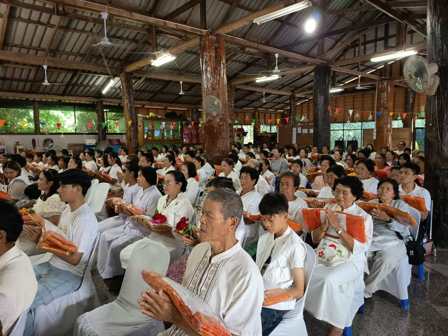 ภาพร่วมพิธีกรรมวัดโพธิ์ชัยศรี