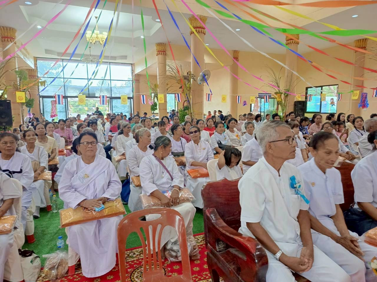ภาพร่วมพิธีกรรมวัดประสงค์พัฒนา
