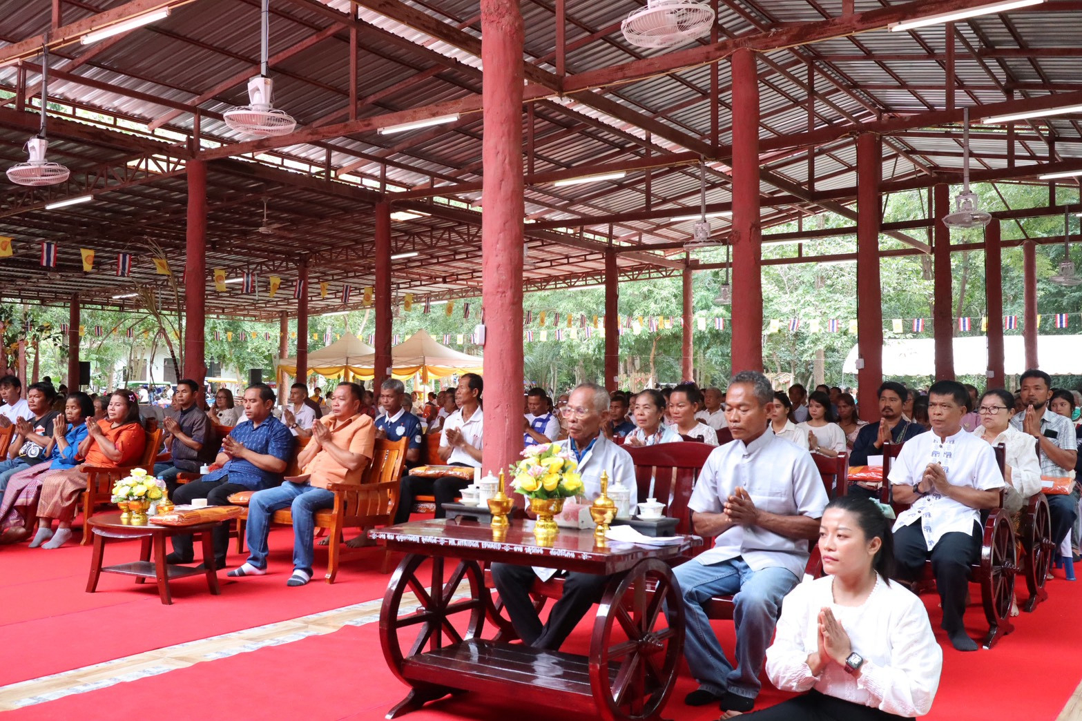 ภาพร่วมพิธีกรรมวัดโคกว่าน