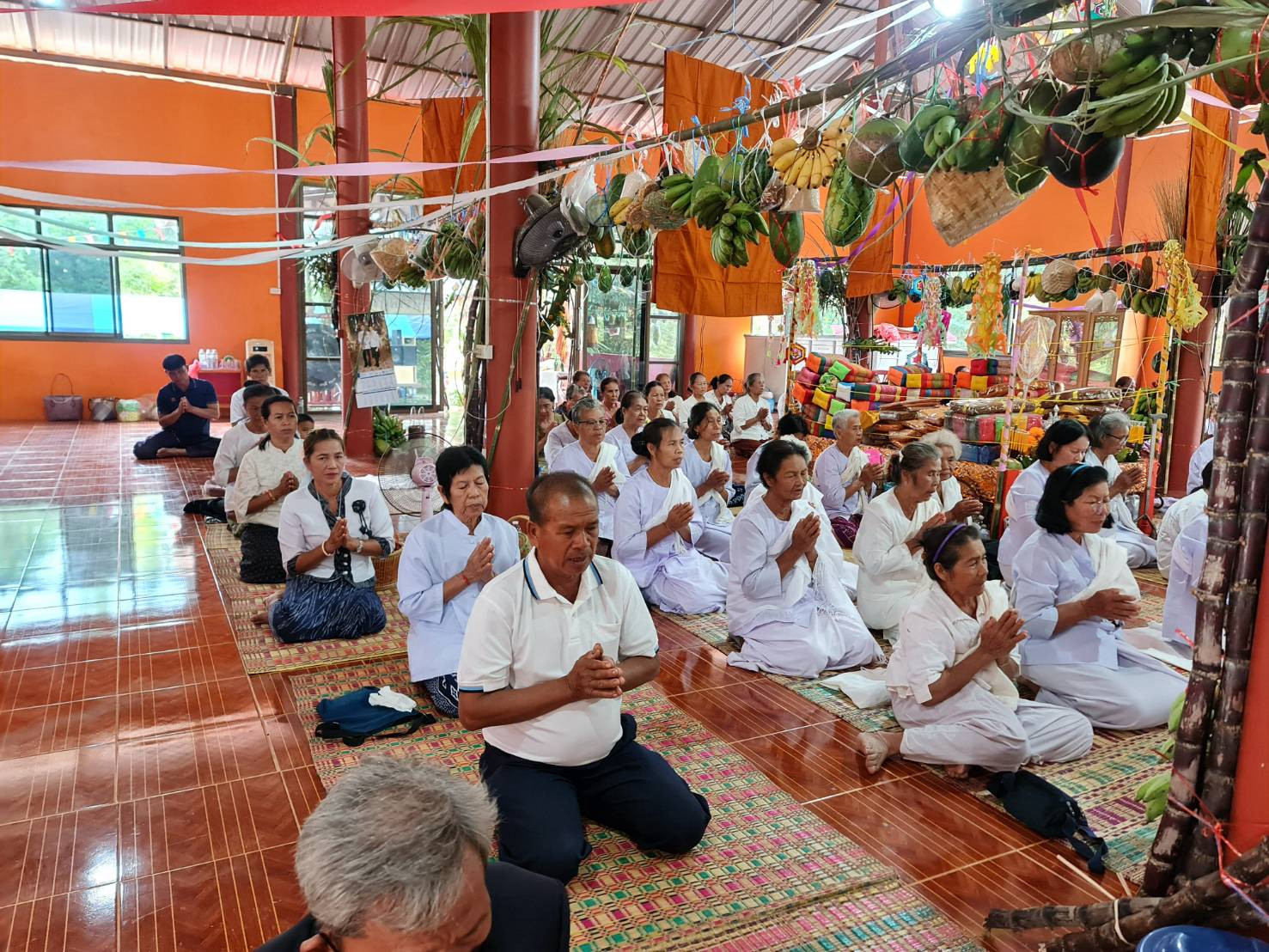 ภาพร่วมพิธีกรรมวัดรัตนราษฎร์สามัคคี