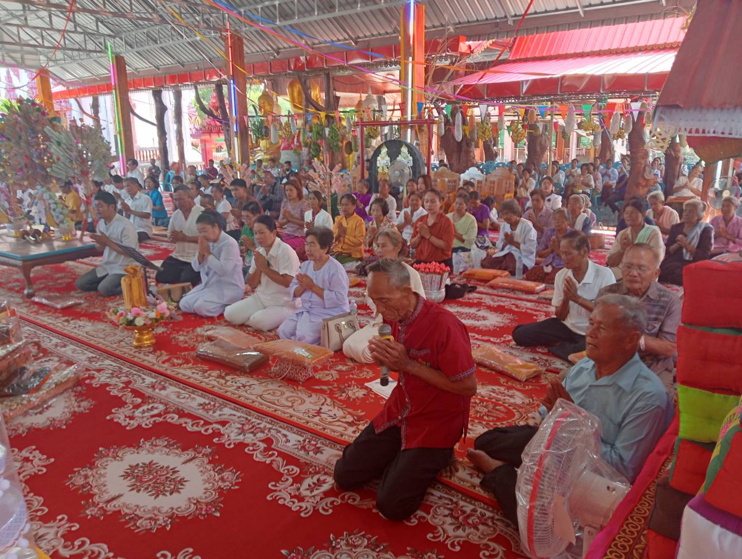 ภาพกล่าวคำถวายกฐินวัดบ้านลาด