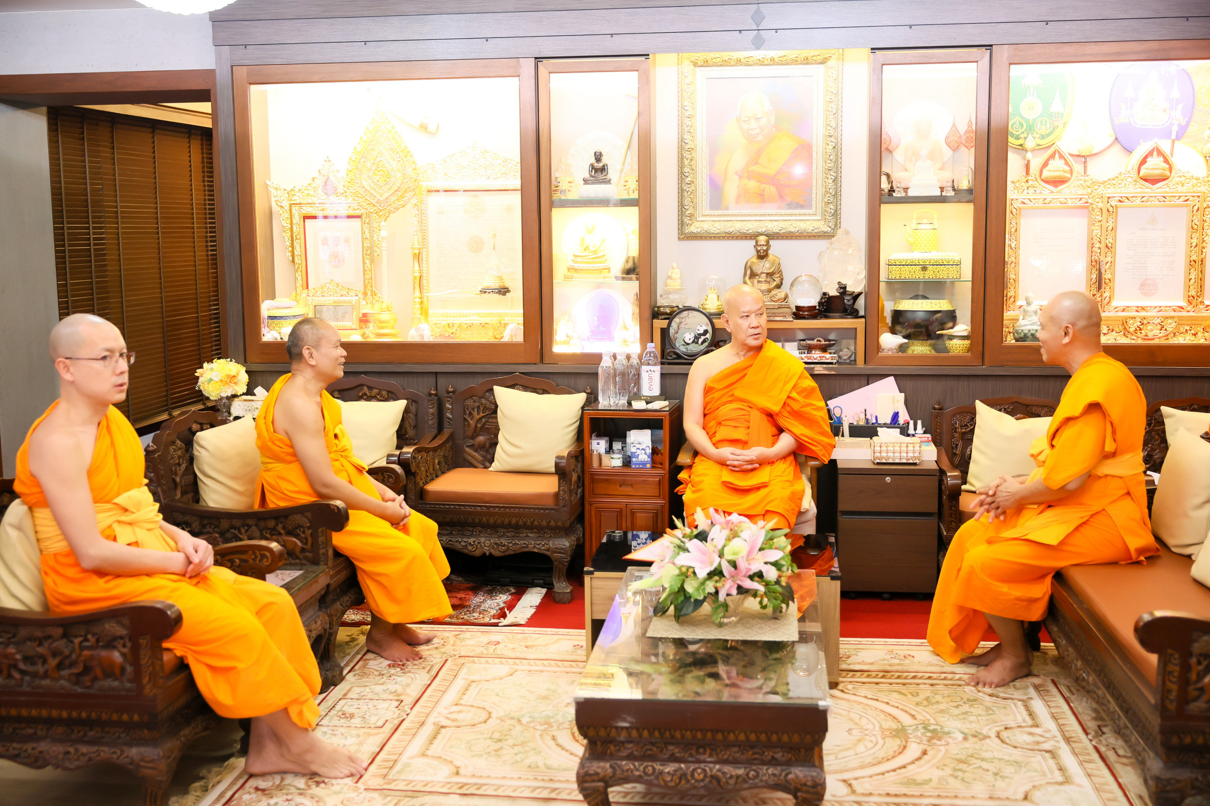 ภาพร่วมขบวนกฐินวัดสระเกศ