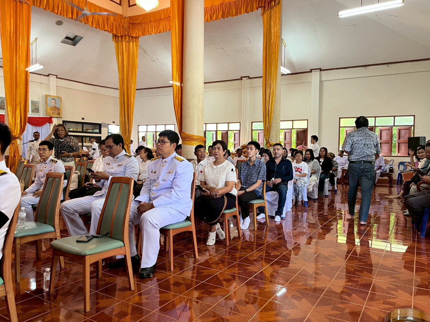 ภาพร่วมพิธีกรรมวัดประดับ