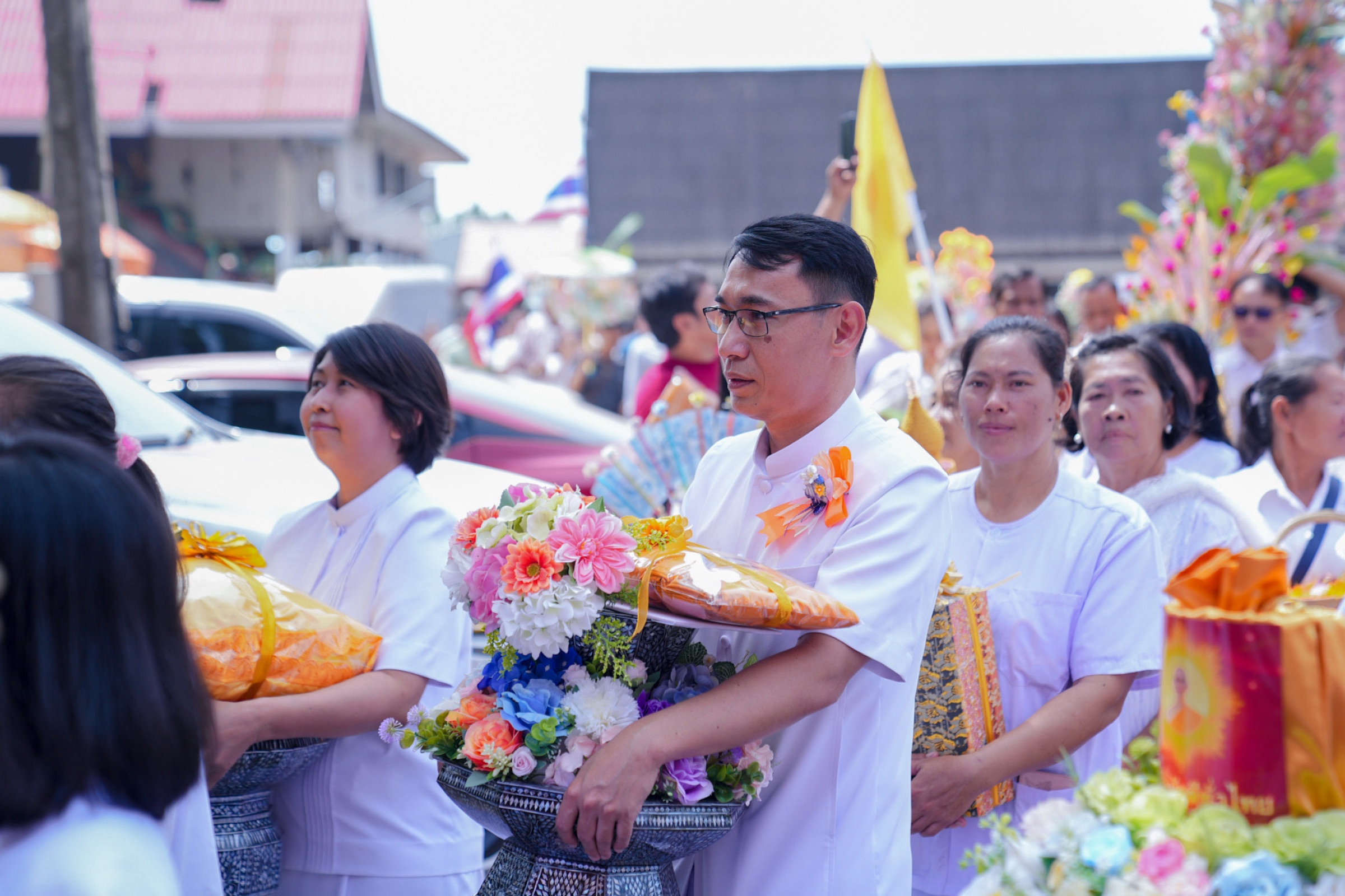 ภาพร่วมขบวนกฐินวัดนาน้อย