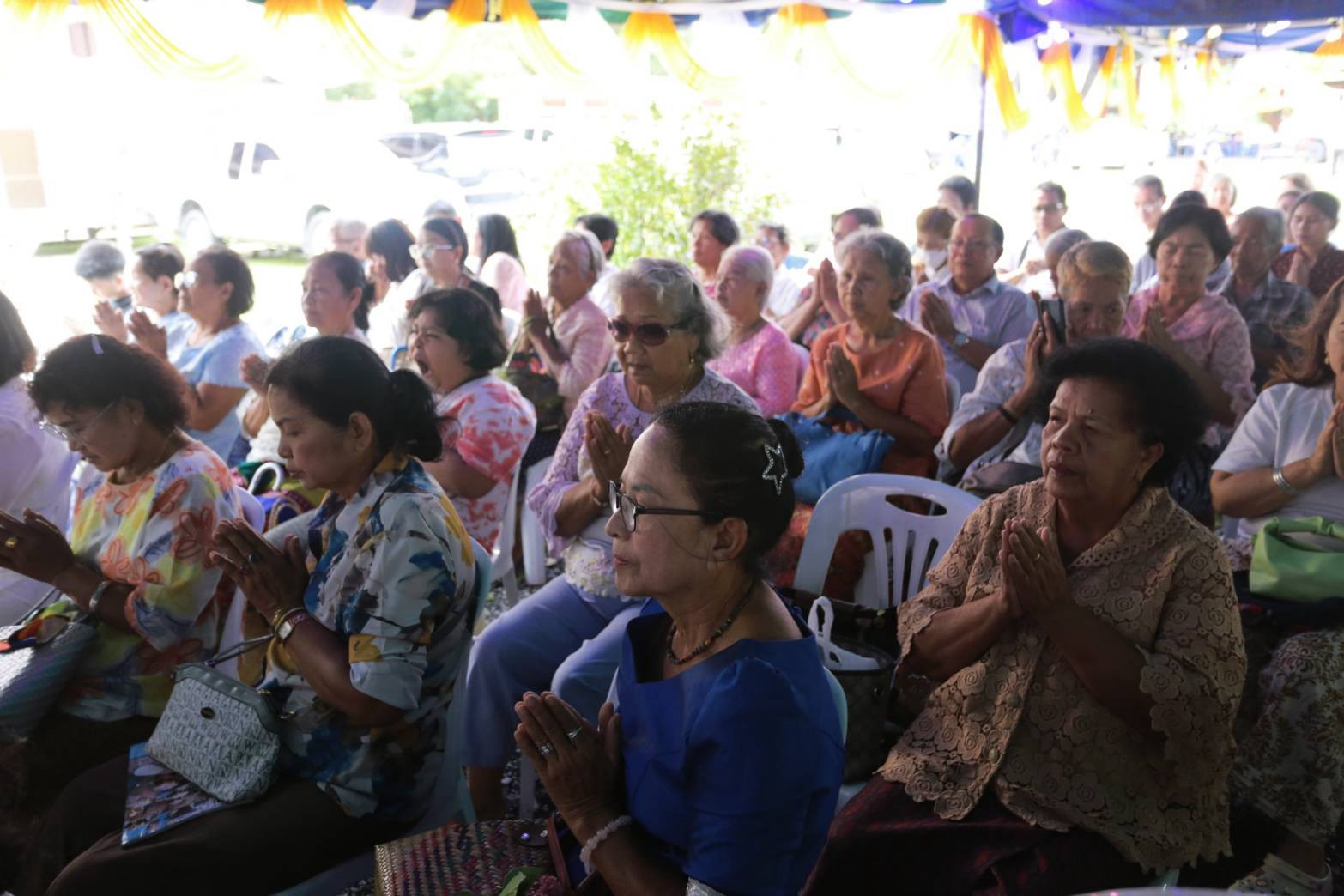 ภาพร่วมพิธีกรรมวัดชลเฉนียน