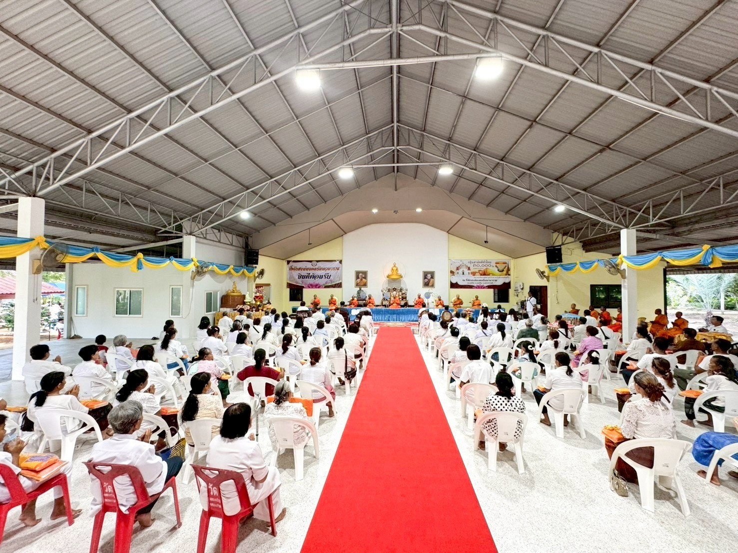 ภาพร่วมพิธีกรรมที่พักสงฆ์มงคลธัมมวนาราม