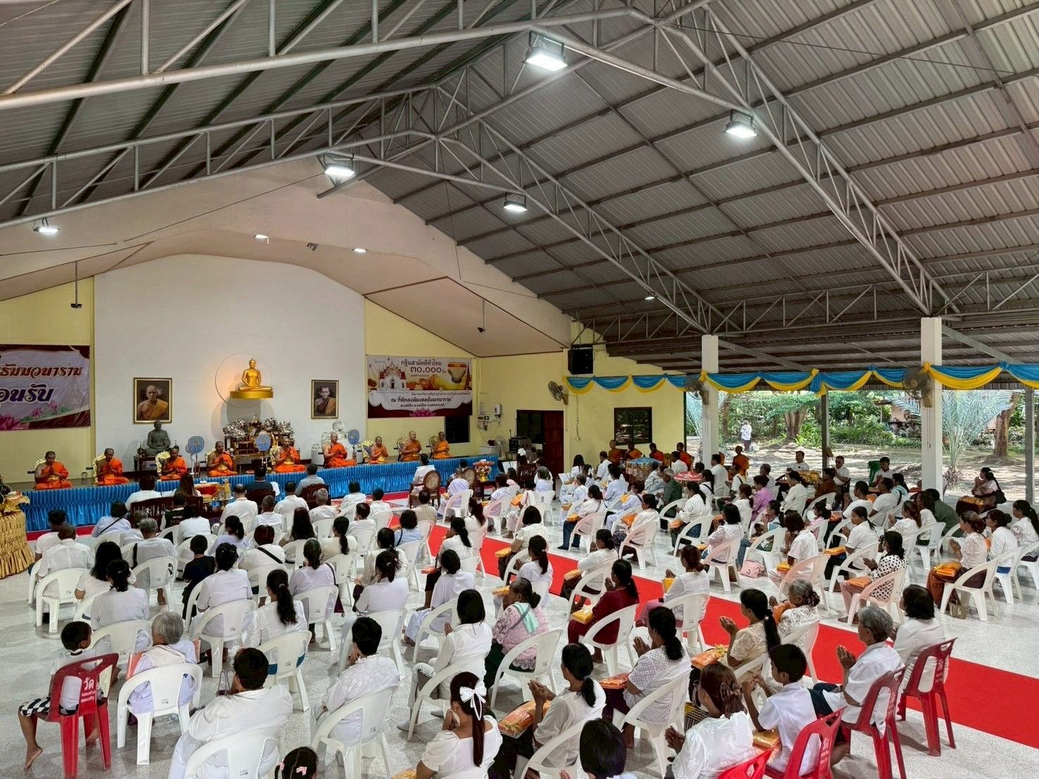 ภาพร่วมพิธีกรรมที่พักสงฆ์มงคลธัมมวนาราม