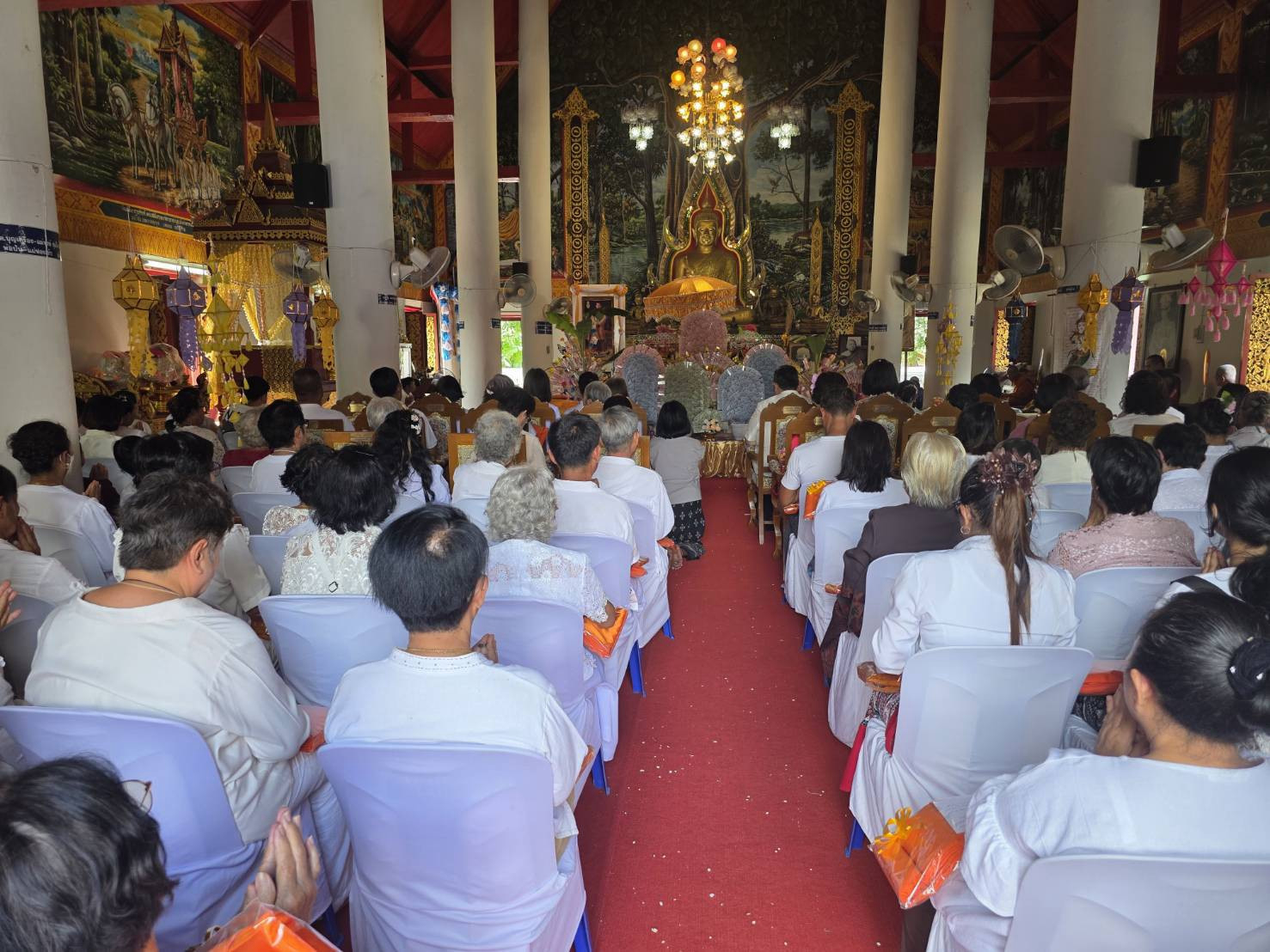 ภาพร่วมพิธีกรรมวัดอินทนิเวศน์