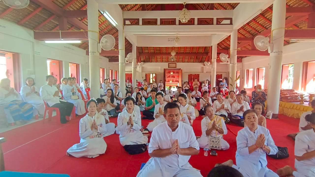 ภาพร่วมพิธีกรรมวัดนาแก